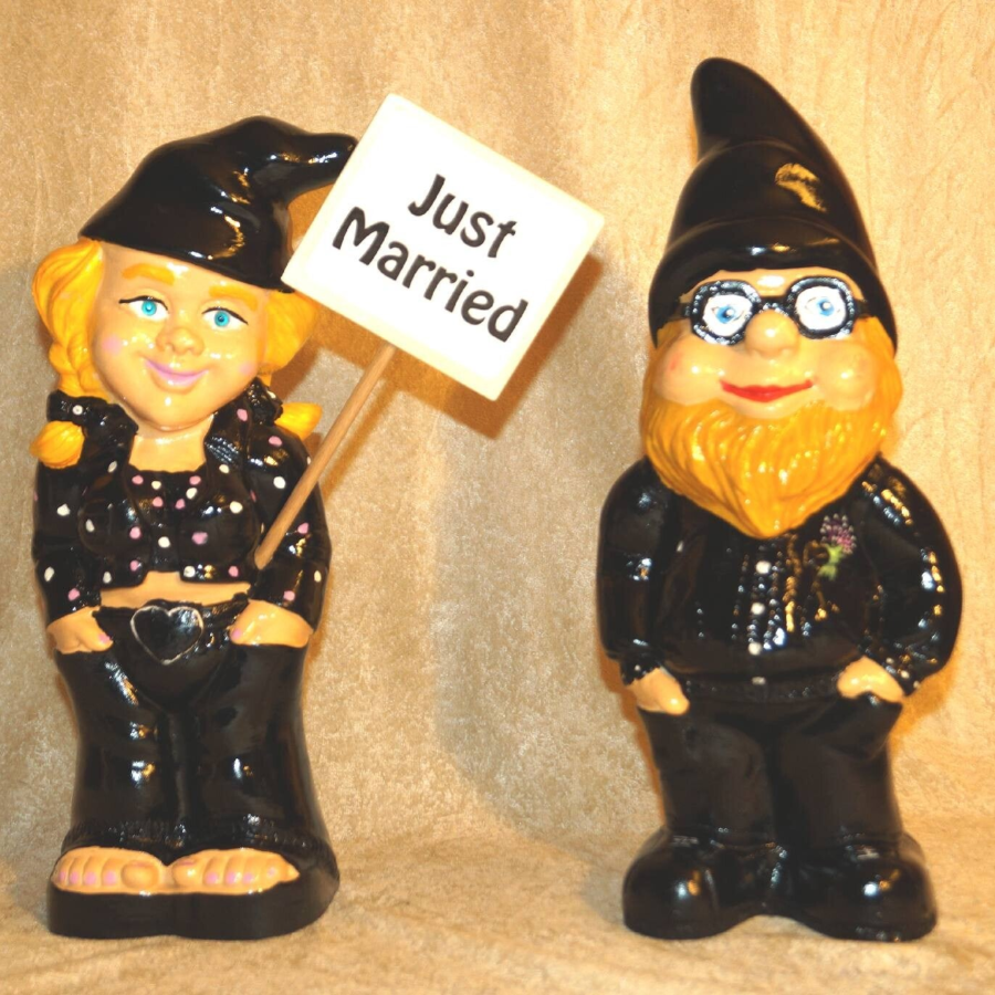 Individuller Gartenzwerg und Gartenzwergin