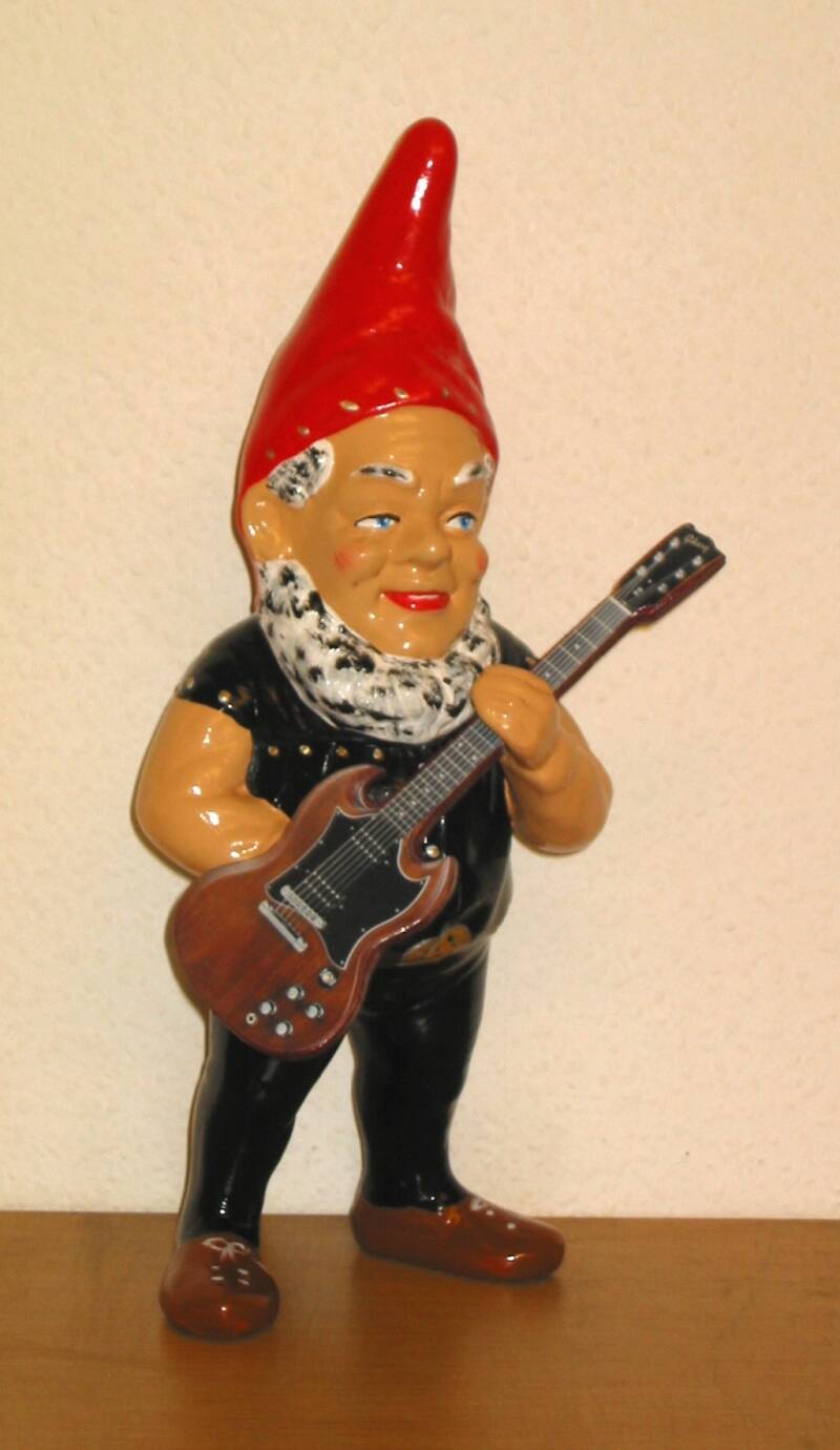Zartenzwerg mit Gitarre