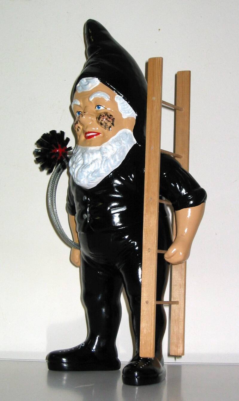 Zwerg als Schornsteinfeger