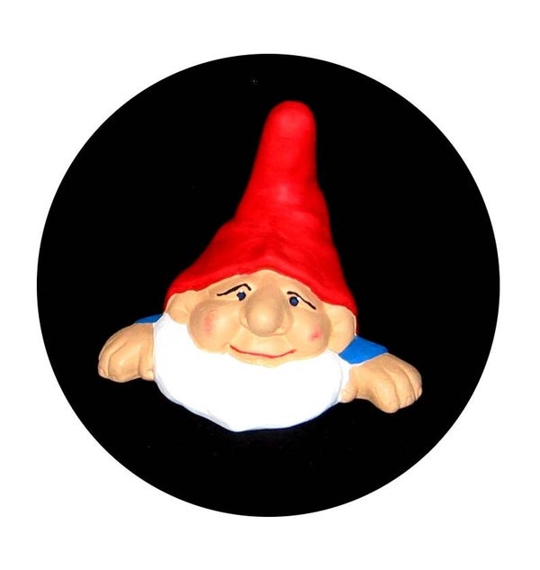 Gartenzwerg schaut lieb auf Button zum Anstecken - B155100