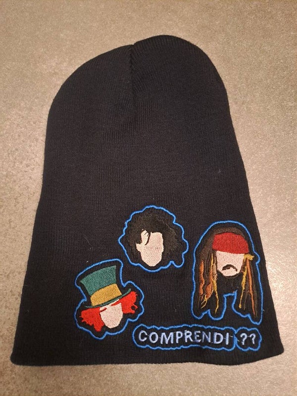 Cappello ricamato