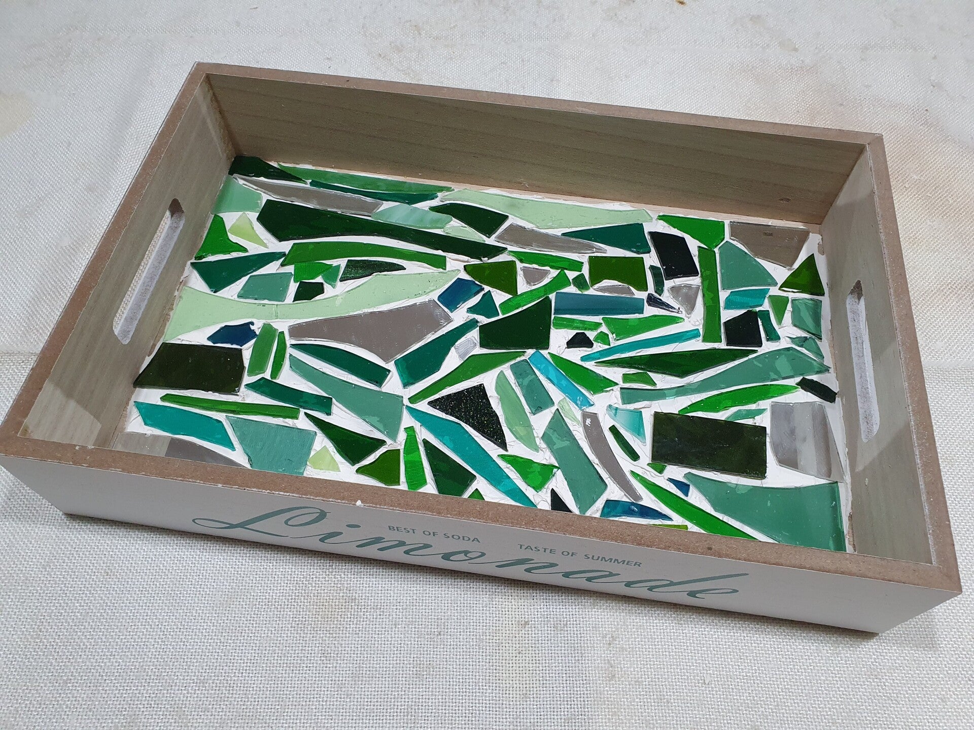 piemel workshop, keramiek schilderen, sieraden maken workshop, macramé plantenhanger maken, vrolijk schilderij, servies beschilderen, workshop drenthe, workshop creatief, vrolijke schilderijen, porselein schilderen, dikke vrouwen schilder, workshop