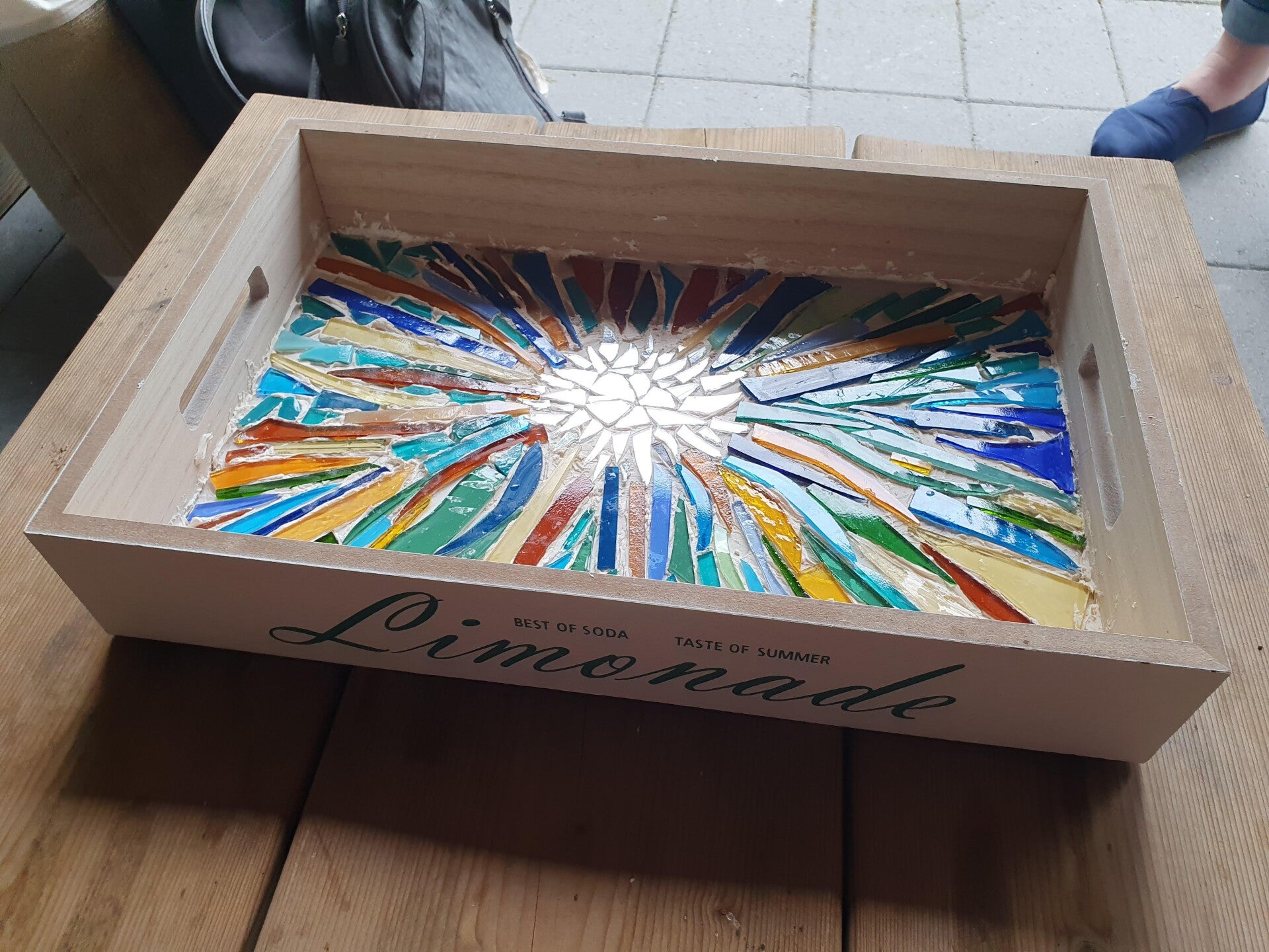    afdelingsuitje, macrame workshop, vriendinnen uitjes, beeldjes dikke dames, keramiek schilderen, taartsmaken, sieraden maken workshop, moeder dochter dag, vrolijk schilderij dikke dames, servies beschilderen, familiedag drenthe, porselein schilderen