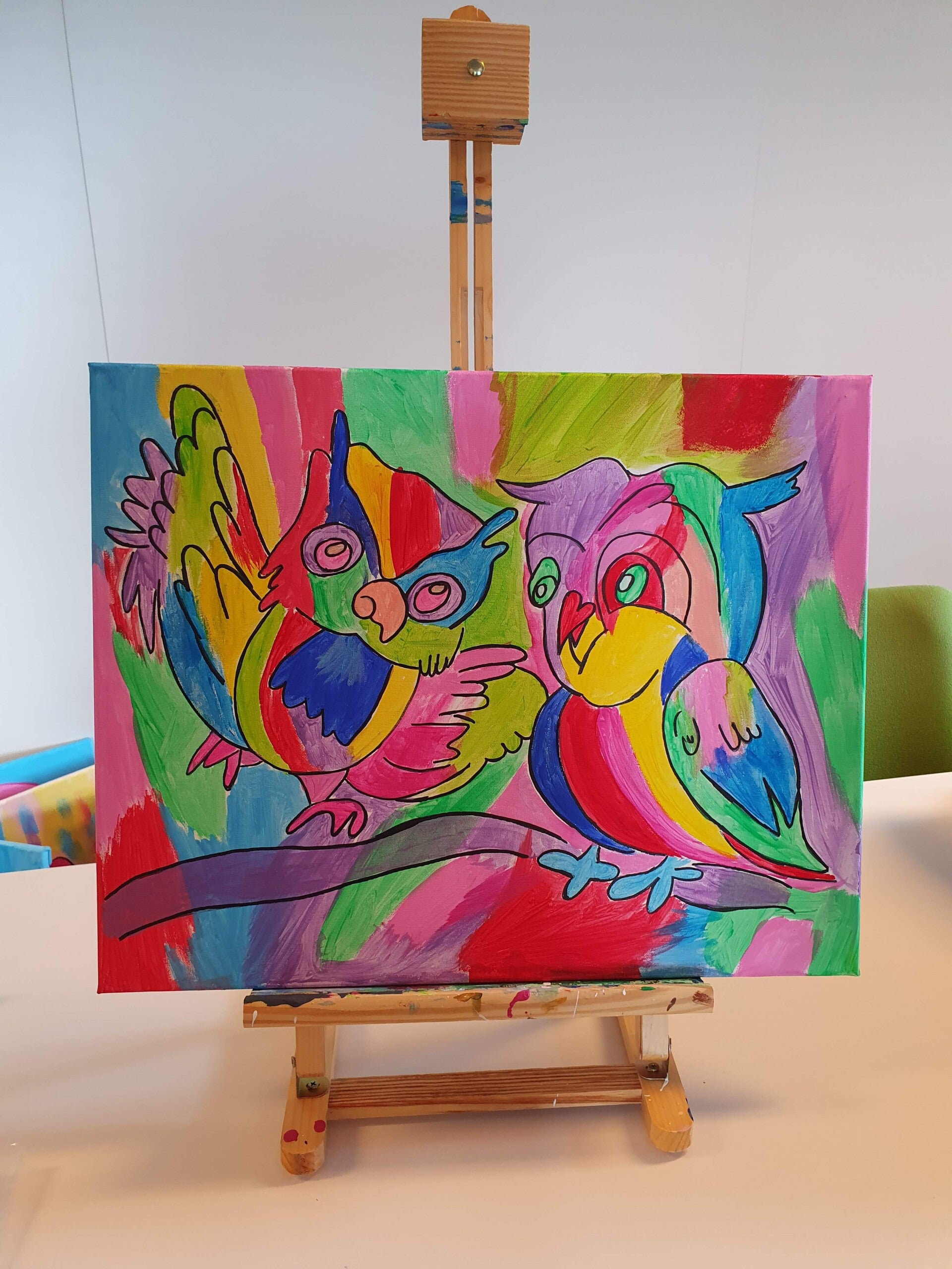 vrolijk persoon, macramé plantenhanger maken, workshop familiedag, worshop, workshop teambuilding, workshop creatief, servies beschilderen workshop, vrijgezellenavond, workshops op locatie, eierbord, dikke dames beeldjes om zelf te schilderen