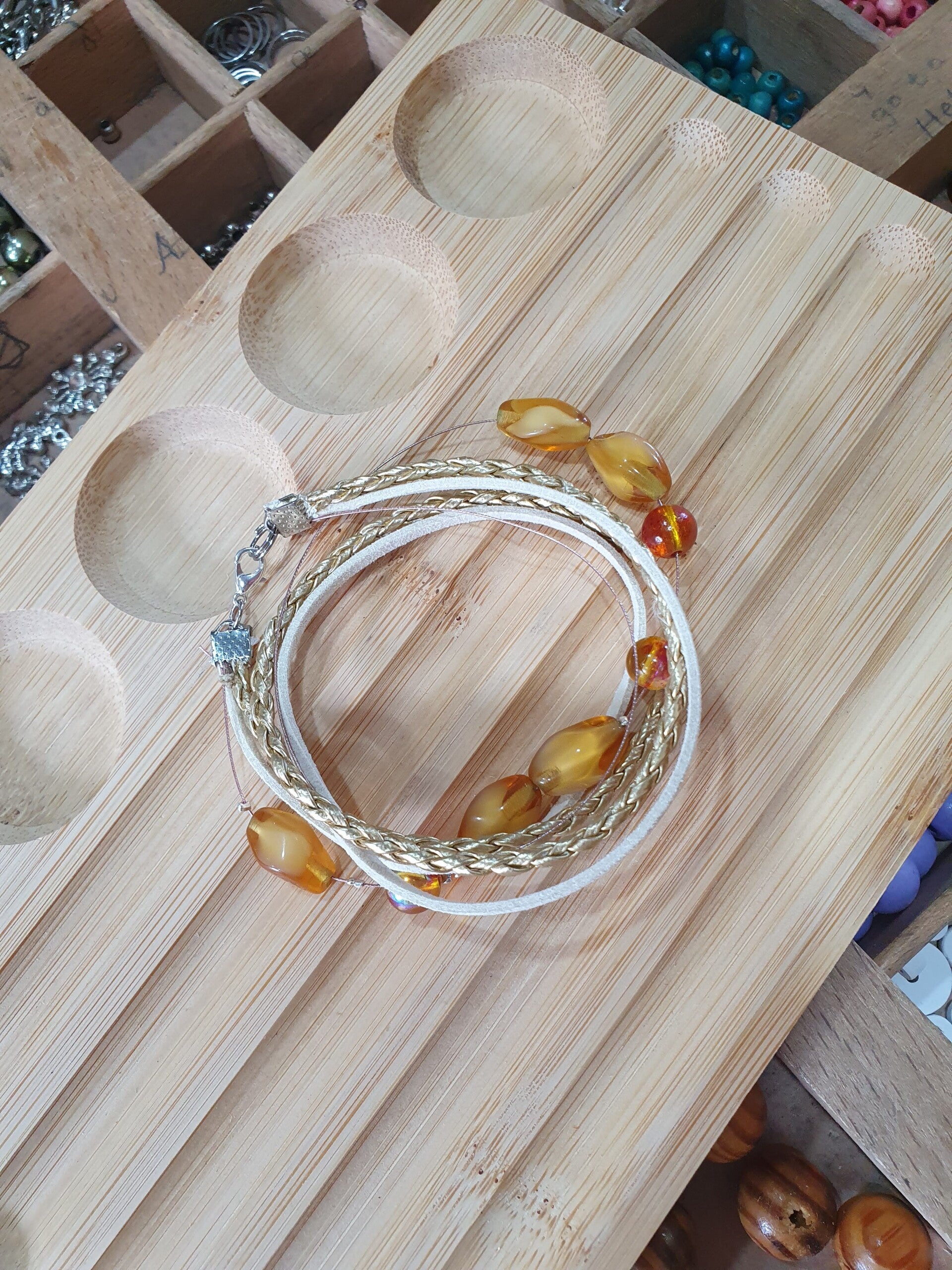 workshop, workshops, creatieve workshops, creatieve workshop, workshop drenthe, workshops drenthe, zussen uitje, dikkedamesschilderen, dikke dames schilder, workshop sieraden maken, dikke dames beeldje schilderen, workshop met vriendinnen, leuke workshops