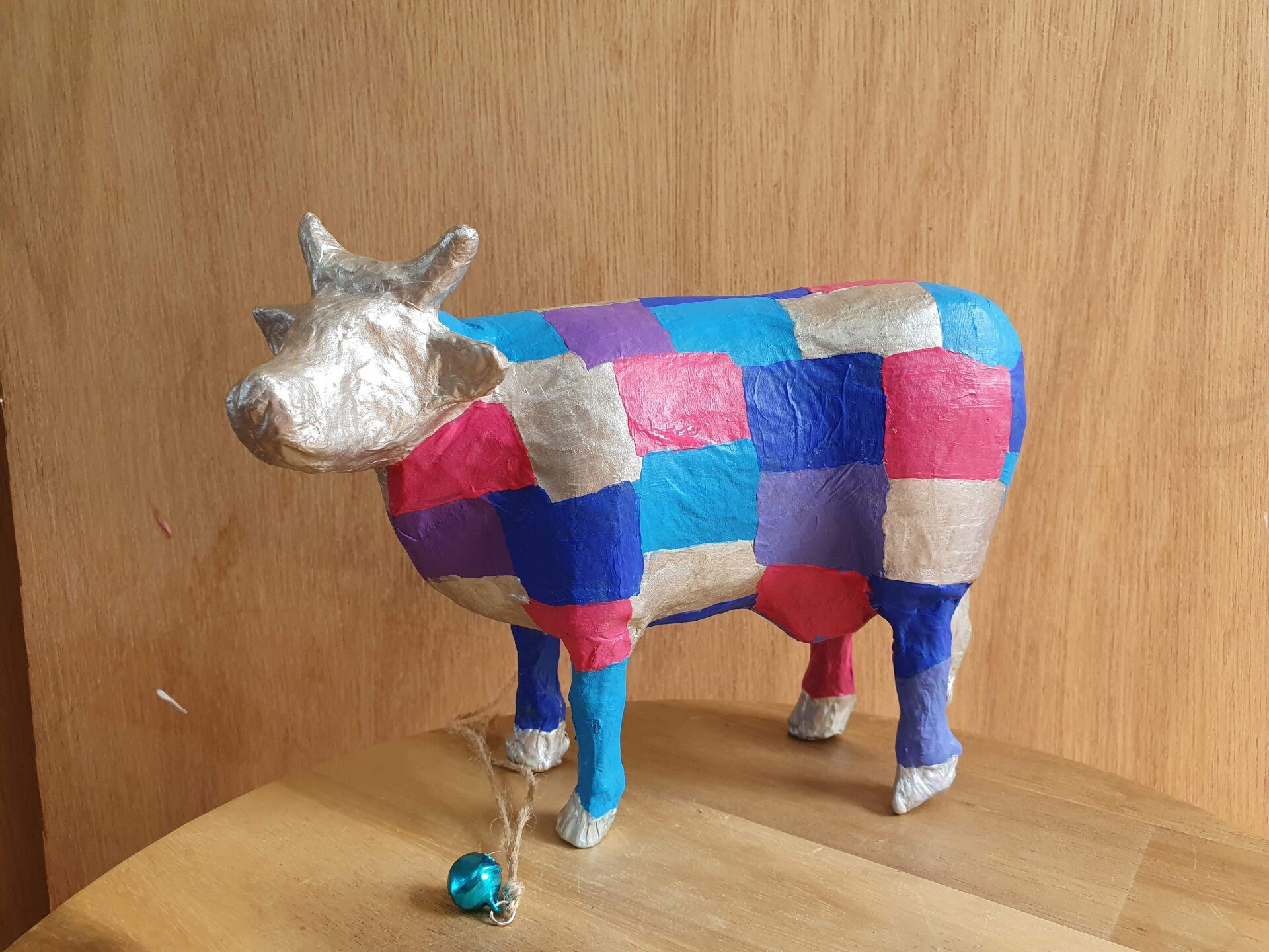 dikke dames wijn, porcelein schilderen, vriendinnenuitjes, vriendinnenuitje, servies schilderen, leuke workshop, dikke dames beeldjes schilderen, schilder voorbeelden, workshop taarten maken, dikke vrouwen schilder, dikke vrouwen schilder, workshoo 