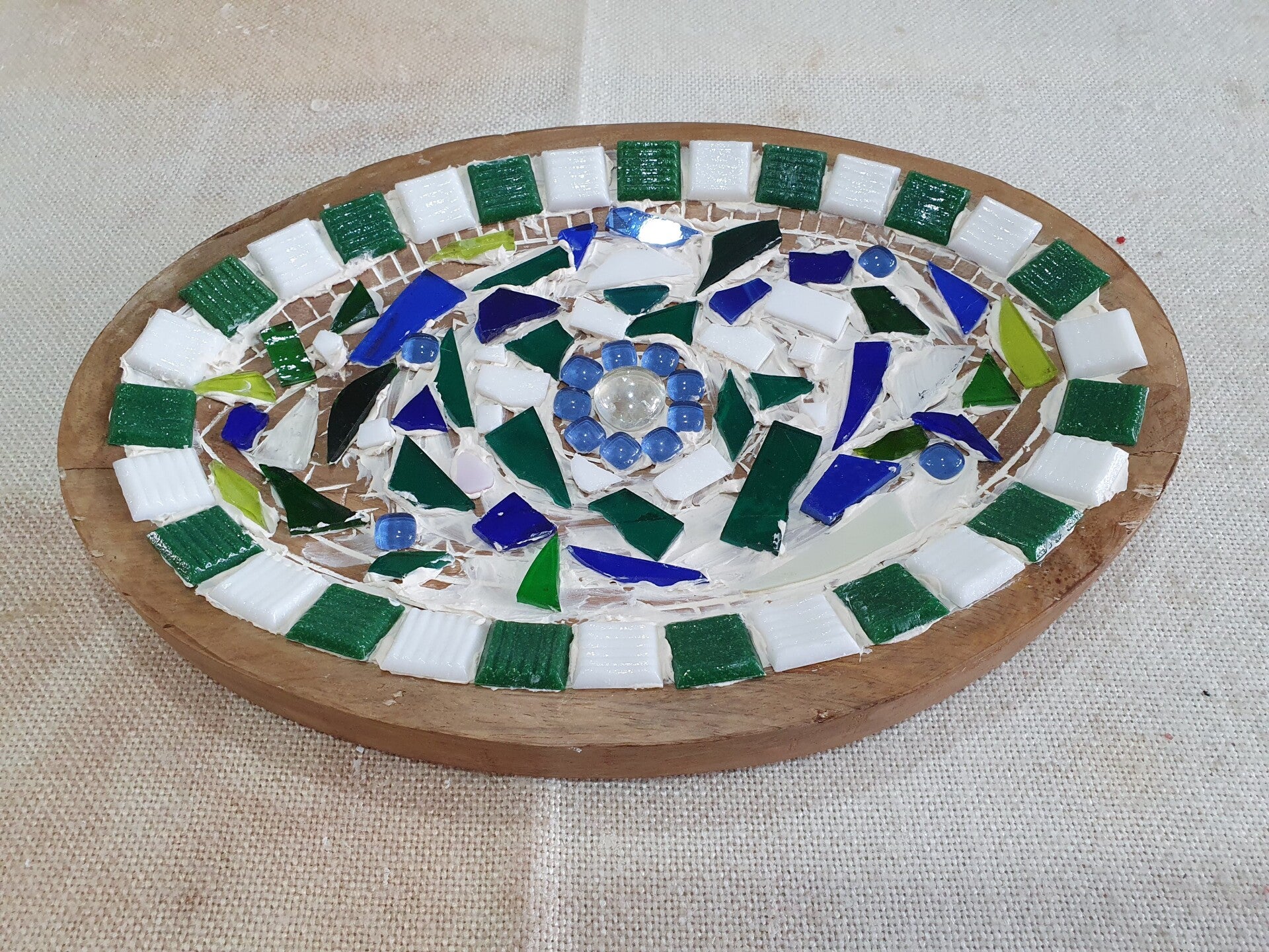 workshop, workshops, creatieve workshops, creatieve workshop, workshop drenthe, workshops drenthe, zussen uitje, dikkedamesschilderen, dikke dames schilder, workshop sieraden maken, dikke dames beeldje schilderen, workshop met vriendinnen, leuke workshops