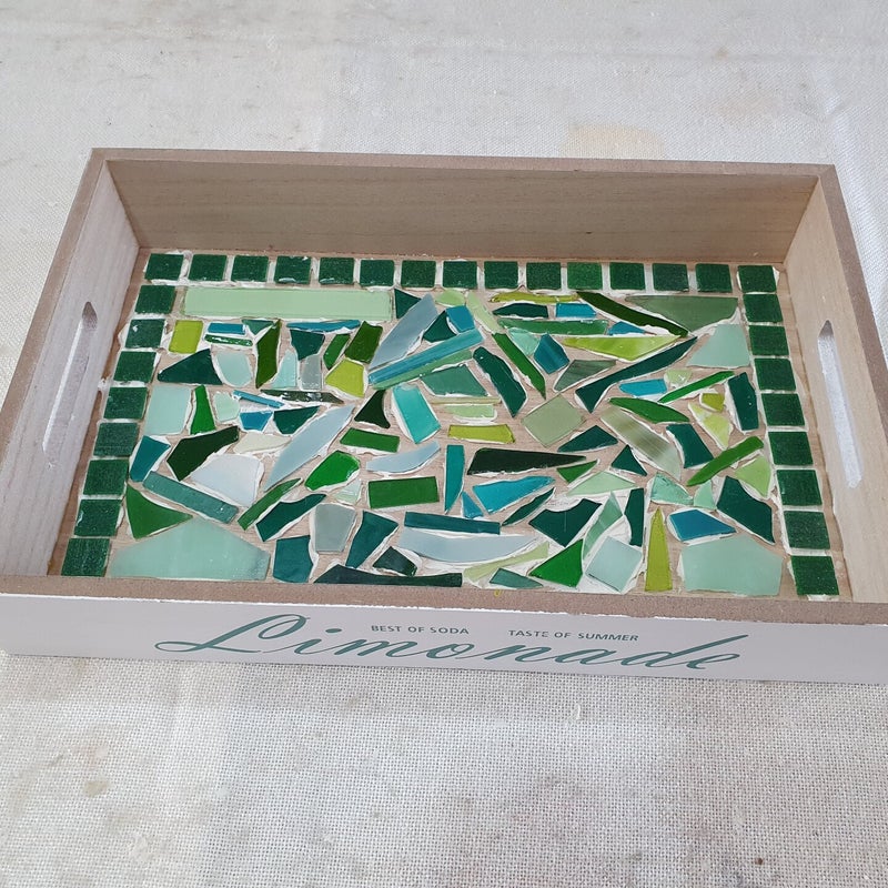 vrolijk persoon, macramé plantenhanger maken, workshop familiedag, worshop, workshop teambuilding, workshop creatief, servies beschilderen workshop, vrijgezellenavond, workshops op locatie, eierbord, dikke dames beeldjes om zelf te schilderen