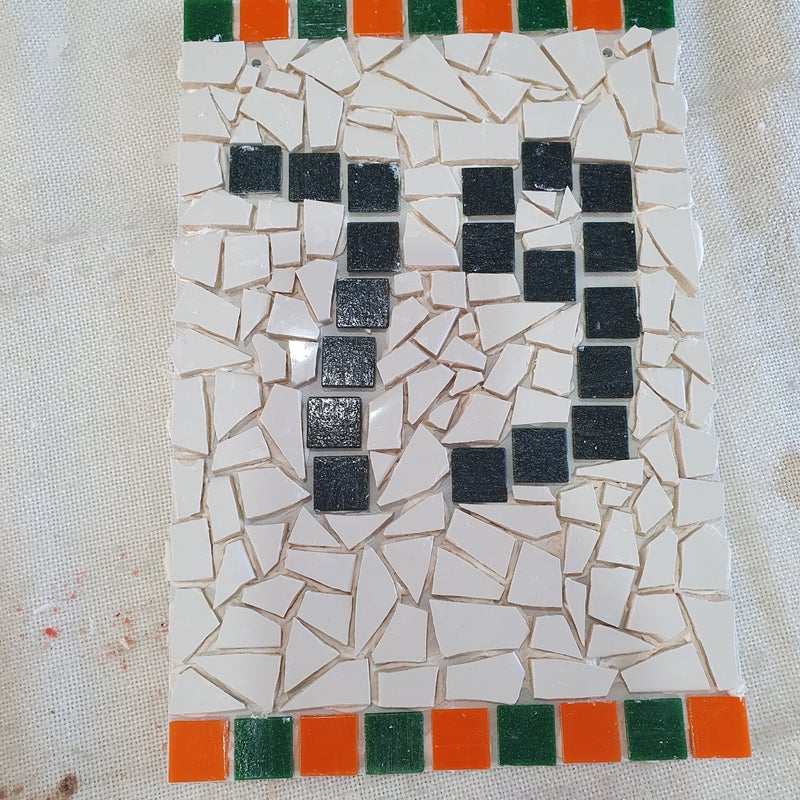 vrolijk persoon, macramé plantenhanger maken, workshop familiedag, worshop, workshop teambuilding, workshop creatief, servies beschilderen workshop, vrijgezellenavond, workshops op locatie, eierbord, dikke dames beeldjes om zelf te schilderen