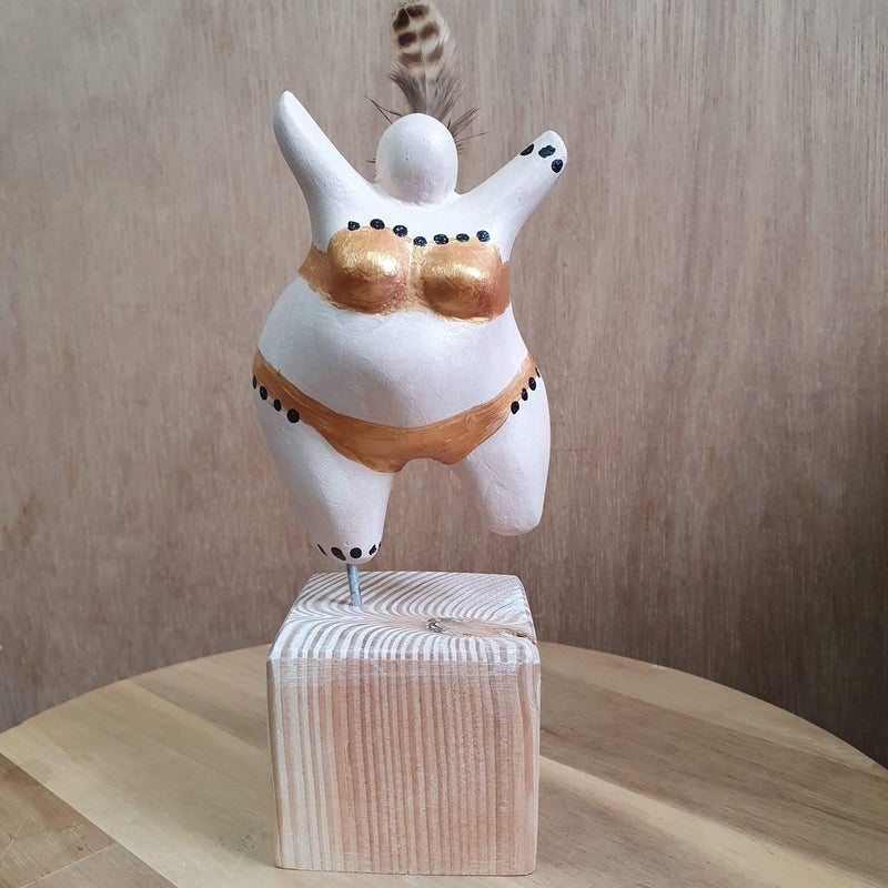 workshop, workshops, creatieve workshops, creatieve workshop, workshop drenthe, workshops drenthe, zussen uitje, dikkedamesschilderen, dikke dames schilder, workshop sieraden maken, dikke dames beeldje schilderen, workshop met vriendinnen, leuke workshops