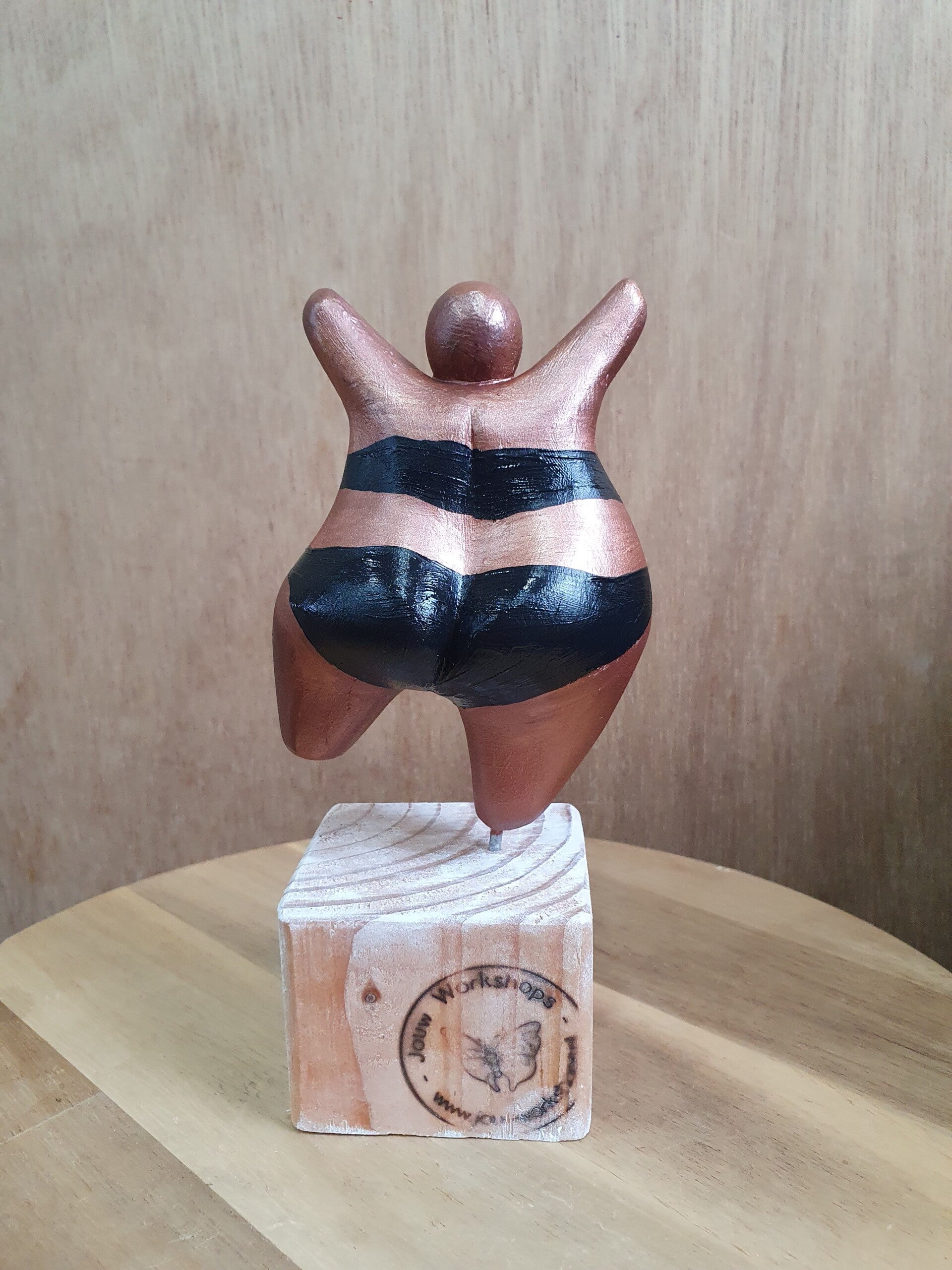 workshop, workshops, creatieve workshops, creatieve workshop, workshop drenthe, workshops drenthe, zussen uitje, dikkedamesschilderen, dikke dames schilder, workshop sieraden maken, dikke dames beeldje schilderen, workshop met vriendinnen, leuke workshops