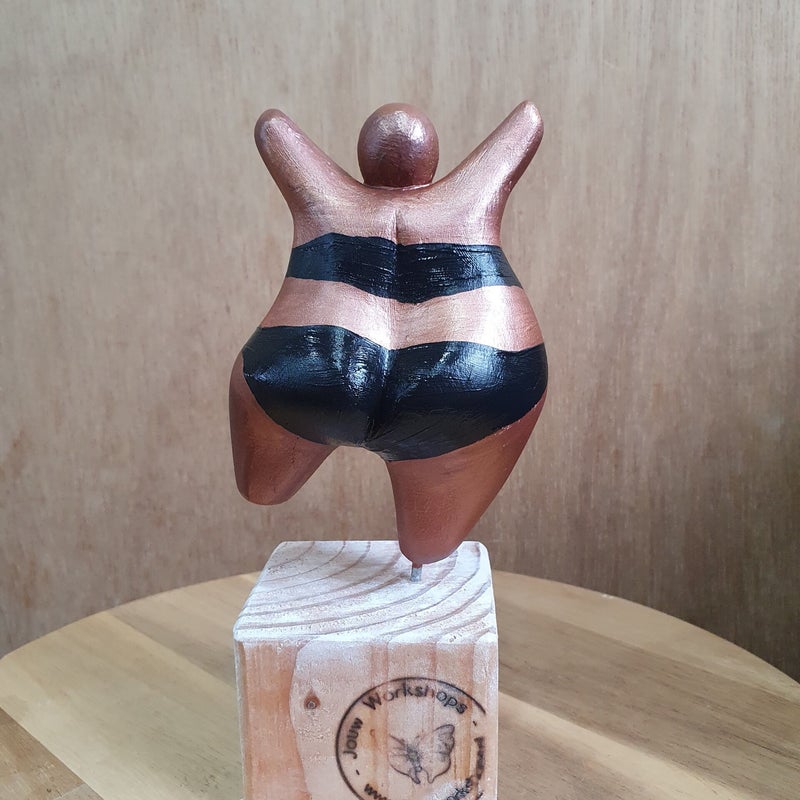 workshop, workshops, creatieve workshops, creatieve workshop, workshop drenthe, workshops drenthe, zussen uitje, dikkedamesschilderen, dikke dames schilder, workshop sieraden maken, dikke dames beeldje schilderen, workshop met vriendinnen, leuke workshops