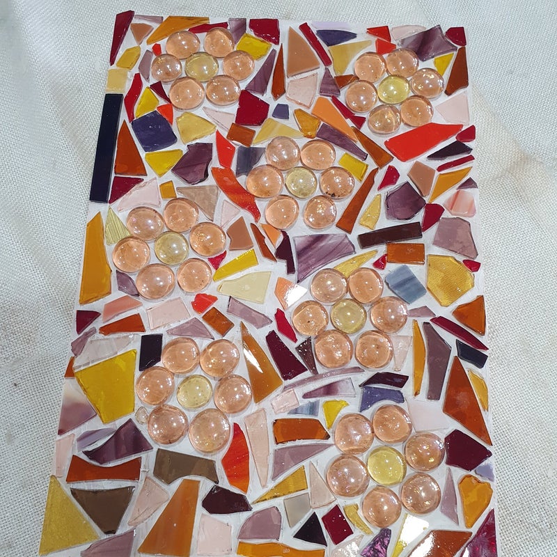 workshop vriendinnen, borden schilderen, Workshop sieraden maken, Leuk tijdens vrijgezellenfeest, Eigen unieke sieraden maken, workshop dikke dames schilderen Hoogeveen, workshop beeldje dikke dame schilderen Hoogeveen, workshop piemel pimpen Hoogeveen