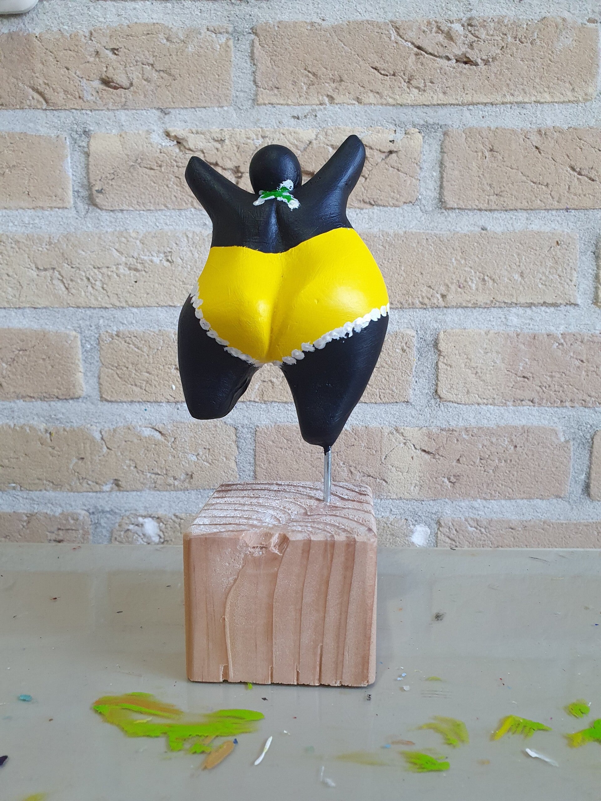 workshop, workshops, creatieve workshops, creatieve workshop, workshop drenthe, workshops drenthe, zussen uitje, dikkedamesschilderen, dikke dames schilder, workshop sieraden maken, dikke dames beeldje schilderen, workshop met vriendinnen, leuke workshops