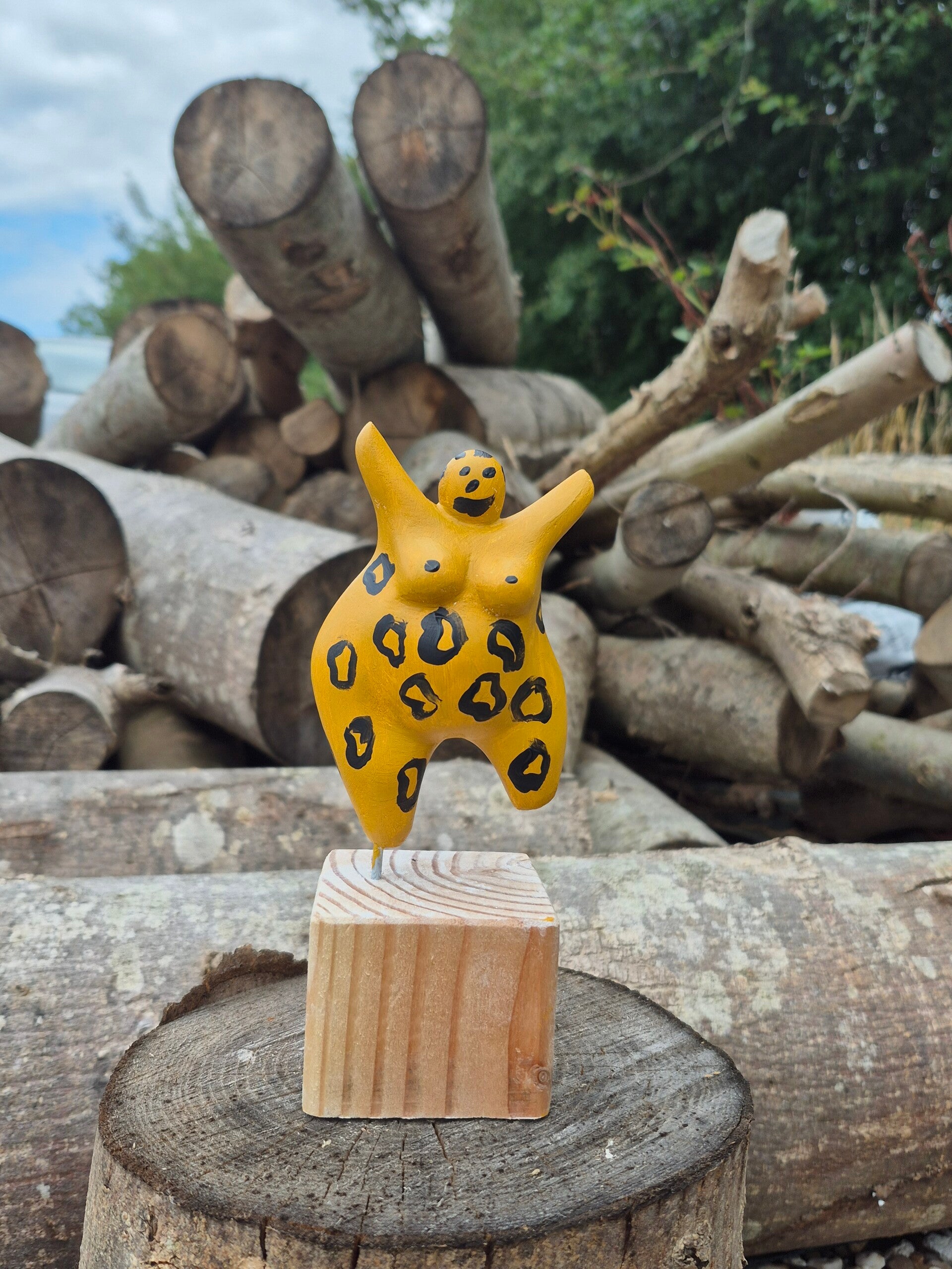 workshop, plantenhanger maken, dikke dames beeldjes, workshop dikke dames schilderen, keramiek schilderen workshop, sieraden workshop, cursus sieraden, theepot schilderen, workshop 6 letters, vriendinnen workshop, voorbeelden dikke dames schilderen