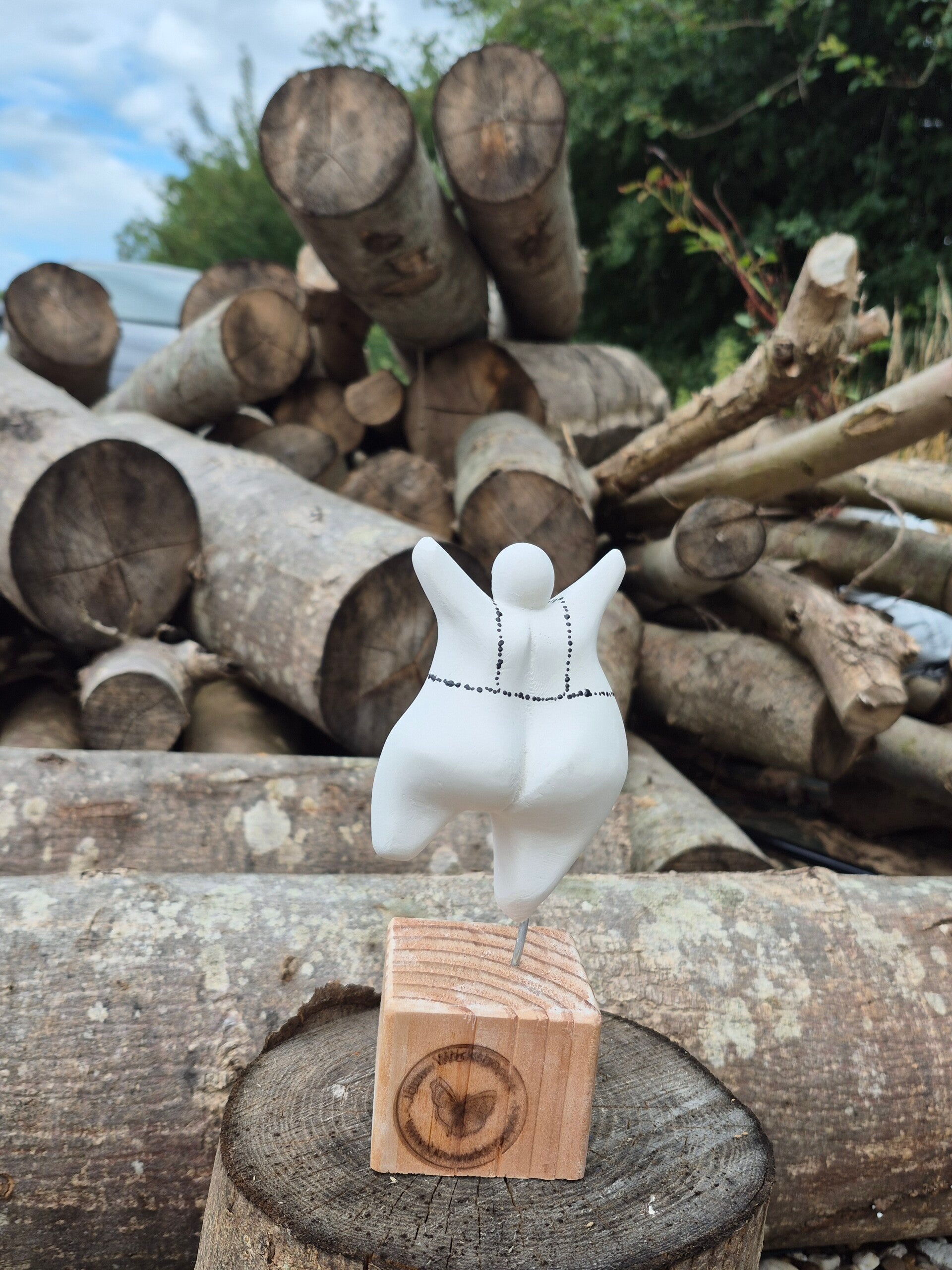 workshop, plantenhanger maken, dikke dames beeldjes, workshop dikke dames schilderen, keramiek schilderen workshop, sieraden workshop, cursus sieraden, theepot schilderen, workshop 6 letters, vriendinnen workshop, voorbeelden dikke dames schilderen