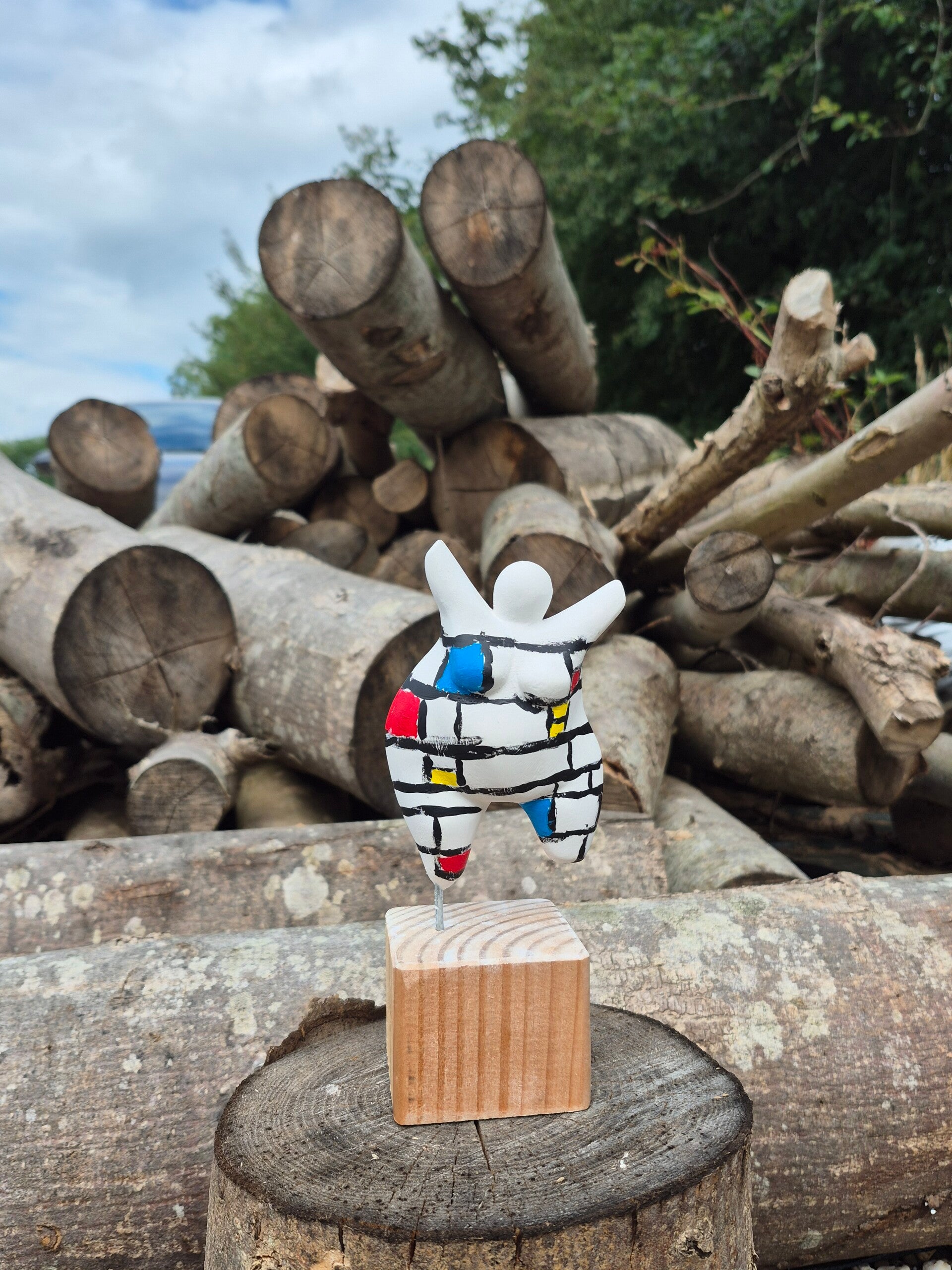 workshop, plantenhanger maken, dikke dames beeldjes, workshop dikke dames schilderen, keramiek schilderen workshop, sieraden workshop, cursus sieraden, theepot schilderen, workshop 6 letters, vriendinnen workshop, voorbeelden dikke dames schilderen