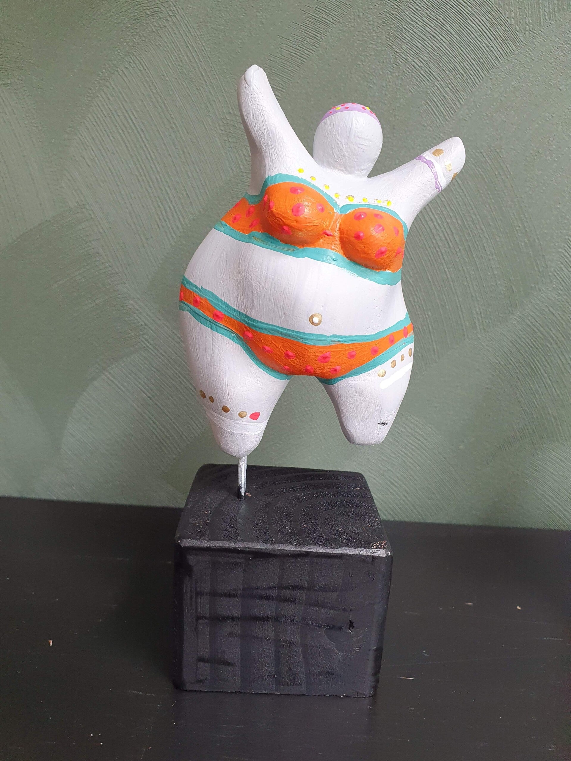 workshop beeldje dikke dame schilderen, workshop, workshop Drenthe, workshops Drenthe, creatieve workshop, creatieve workshops, personeelsuitje Drenthe, creatief uitje Drenthe, vriendinnenuitje, zussendag, betaalbare workshop, workshop aanbieding