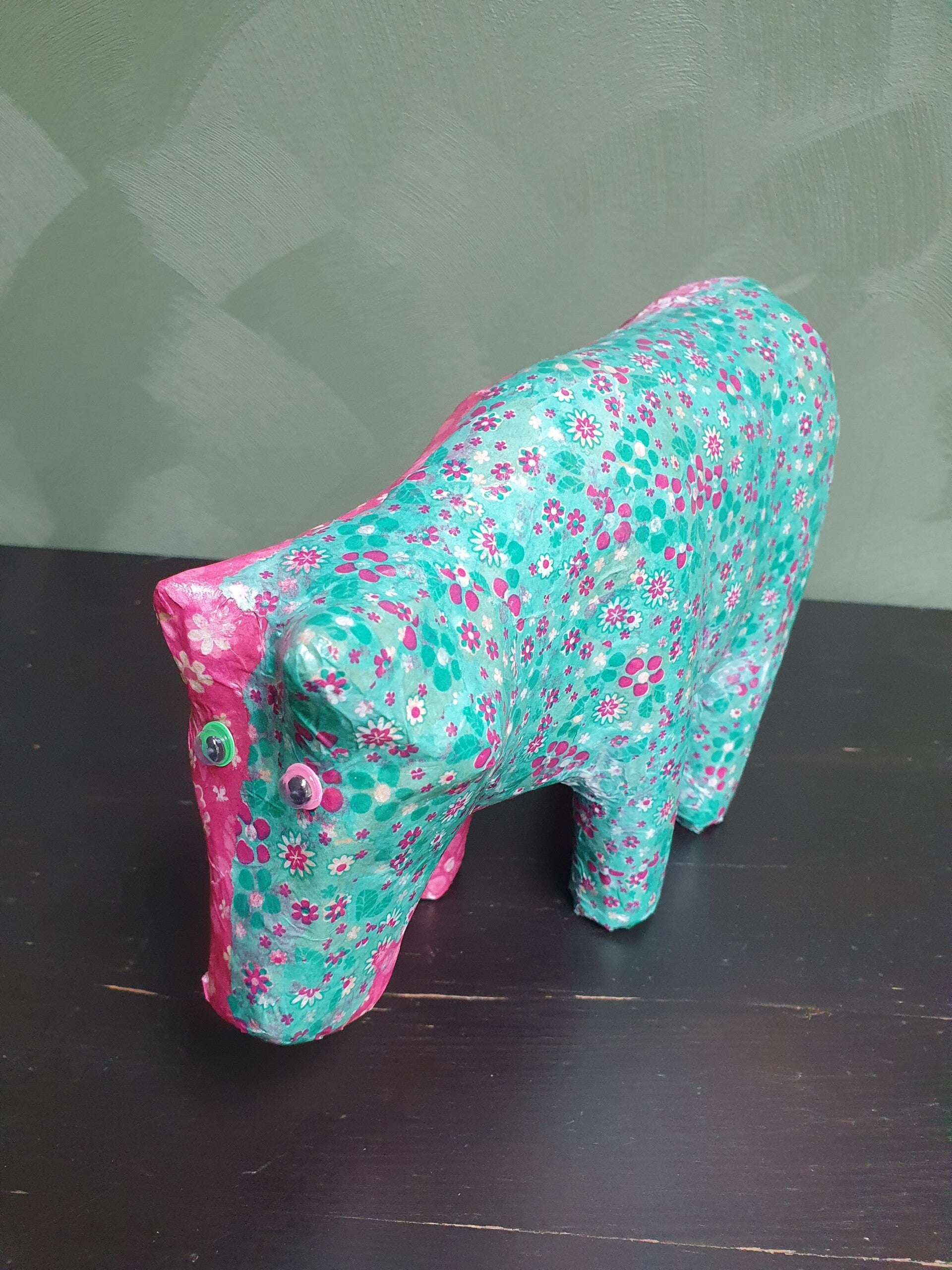 workshop koe pimpen, workshop, workshop Drenthe, workshops Drenthe, creatieve workshop, creatieve workshops, bedrijfsuitje Drenthe, creatief uitje Drenthe, vrijgezellenfeest, workshop mannen en vrouwen, teambuilding