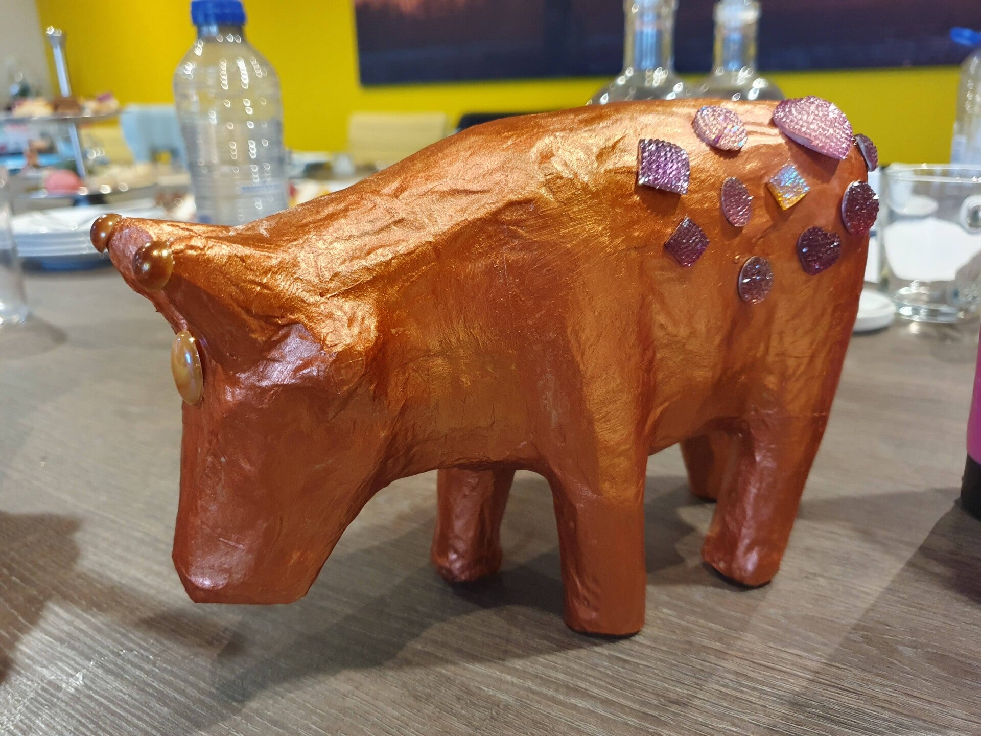 workshop koe pimpen, workshop, workshop Drenthe, workshops Drenthe, creatieve workshop, creatieve workshops, bedrijfsuitje Drenthe, creatief uitje Drenthe, vrijgezellenfeest, workshop mannen en vrouwen, teambuilding