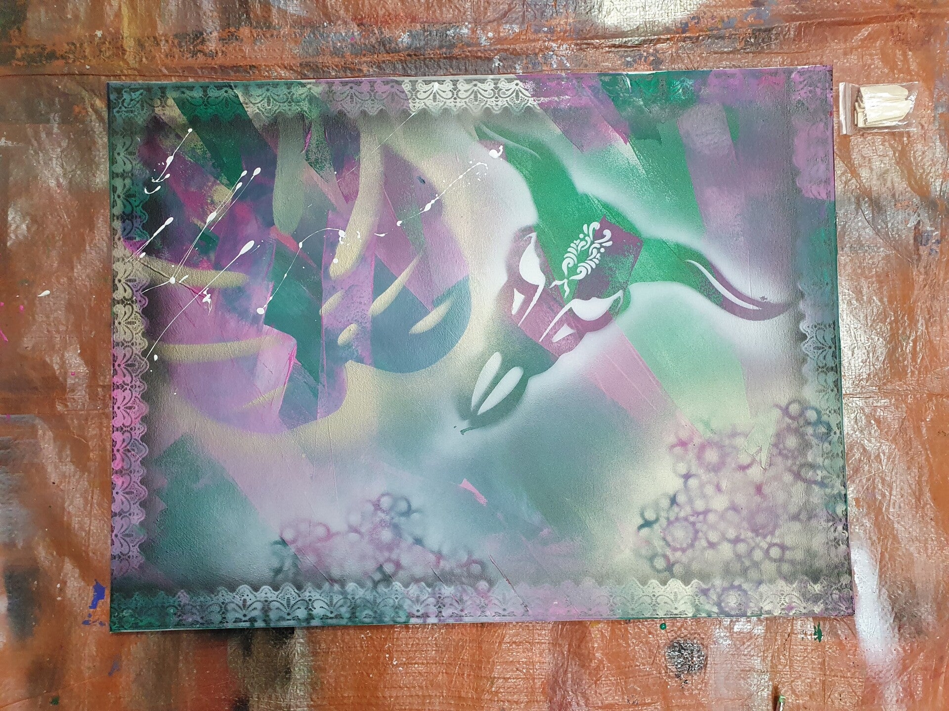 workshop graffiti modern schilderen, workshop, workshop Drenthe, workshops Drenthe, creatieve workshop, creatieve workshops, bedrijfsuitje Drenthe, creatief uitje Drenthe, workshop mannen, workshop 10 personen of meer, workshop grote groepen, Brood schild