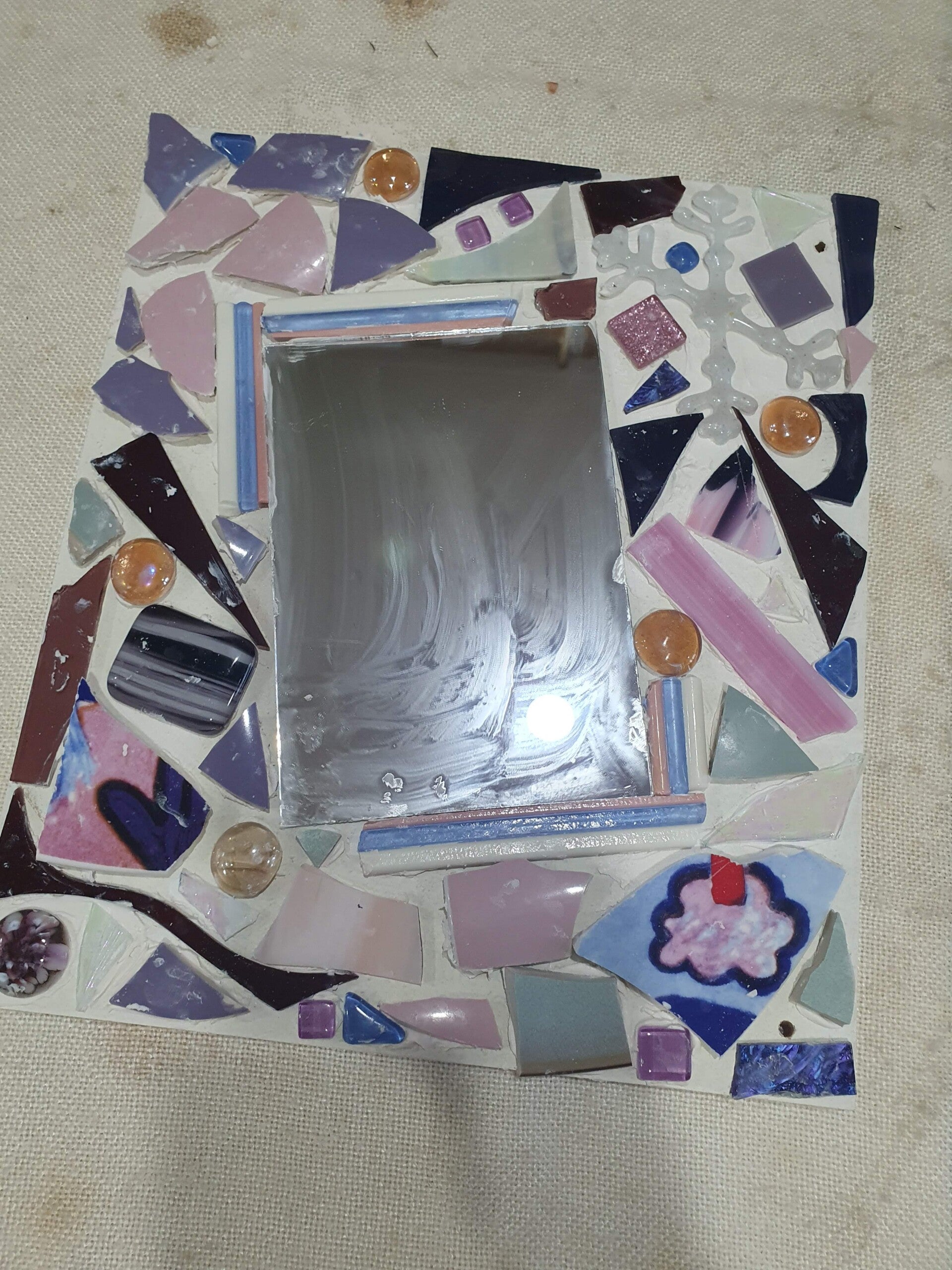 workshop mozaïeken, workshop mozaïek, workshop keramieken, workshop glasmozaïek, workshop Drenthe, creatieve workshop, bedrijfsuitje Drenthe, bedrijfsfeest Drenthe, vrijgezellenfeest Drenthe, workshop grote groep, vrijgezellenfeest mannen 