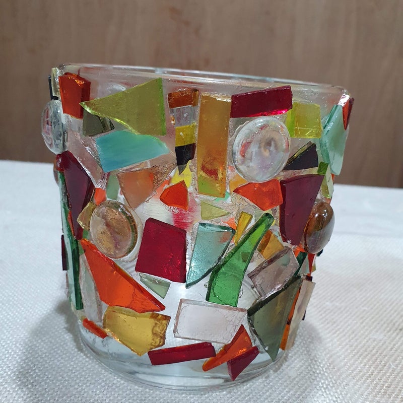 piemel workshop, keramiek schilderen, sieraden maken workshop, macramé plantenhanger maken, vrolijk schilderij, servies beschilderen, workshop drenthe, workshop creatief, vrolijke schilderijen, porselein schilderen, dikke vrouwen schilder, workshop