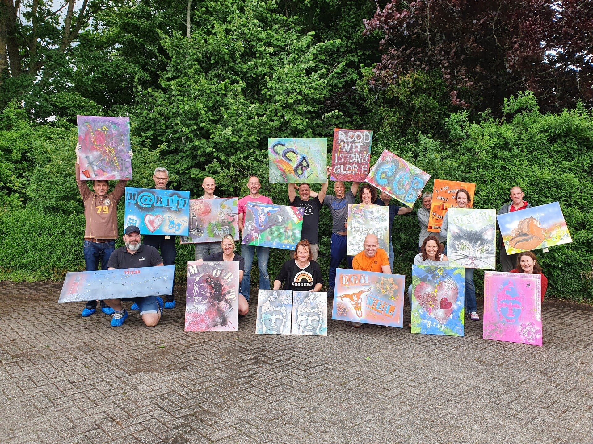 workshop graffiti modern schilderen, workshop, workshop Drenthe, workshops Drenthe, creatieve workshop, creatieve workshops, bedrijfsuitje Drenthe, creatief uitje Drenthe, workshop mannen, workshop vanaf 10 personen, workshop grote groep, Brood schilderen