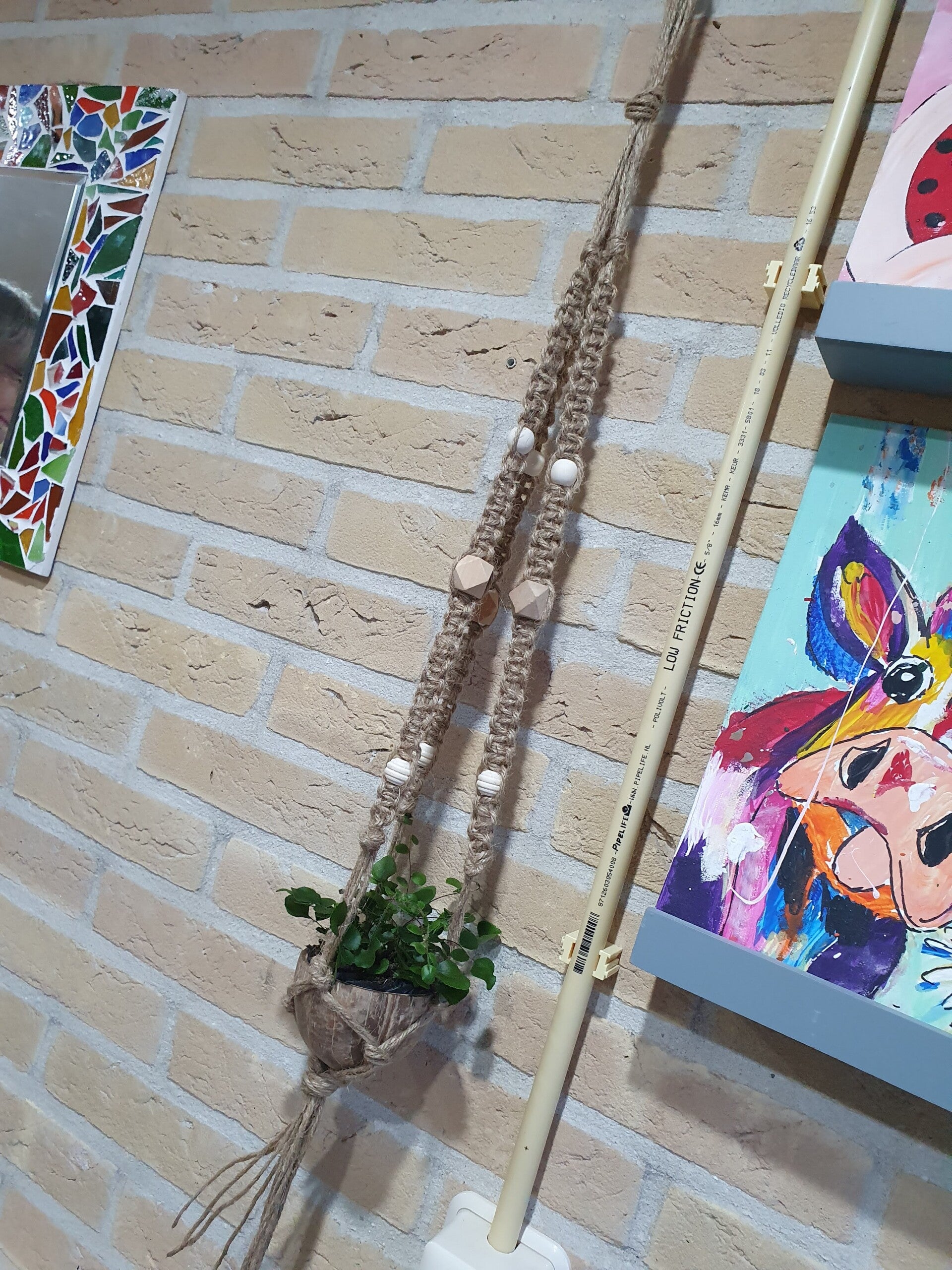 workshop macramé plantenhanger maken, workshop, workshop Drenthe, workshops Drenthe, creatieve workshop, creatieve workshops, personeelsuitje Drenthe, creatief uitje Drenthe, vriendinnenuitje, familiedag, workshop 20 personen, moeder dochter uitje