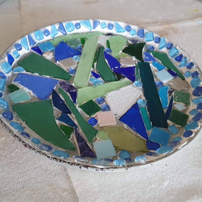 taart workshop, plantenhanger maken, dikke dames beeldjes, workshop dikke dames schilderen, keramiek schilderen workshop, sieraden workshop, cursus sieraden, theepot schilderen, workshop 6 letters, vriendinnen workshop, voorbeelden dikke dames schildere