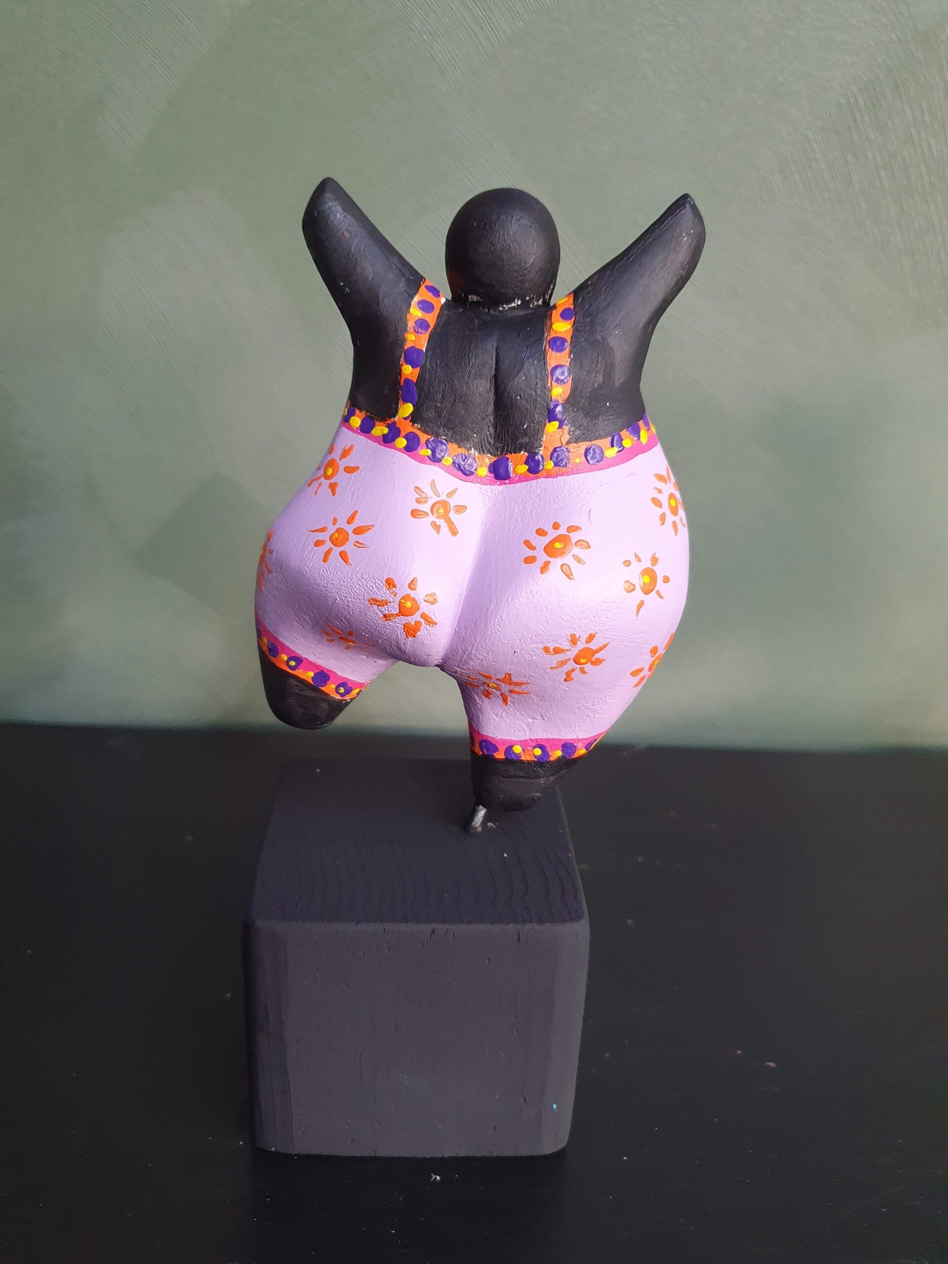 workshop beeldje dikke dame schilderen, workshop, workshop Drenthe, workshops Drenthe, creatieve workshop, creatieve workshops, personeelsuitje Drenthe, creatief uitje Drenthe, vriendinnen uitje, zussendag, betaalbare workshop, vrijgezellenfeest