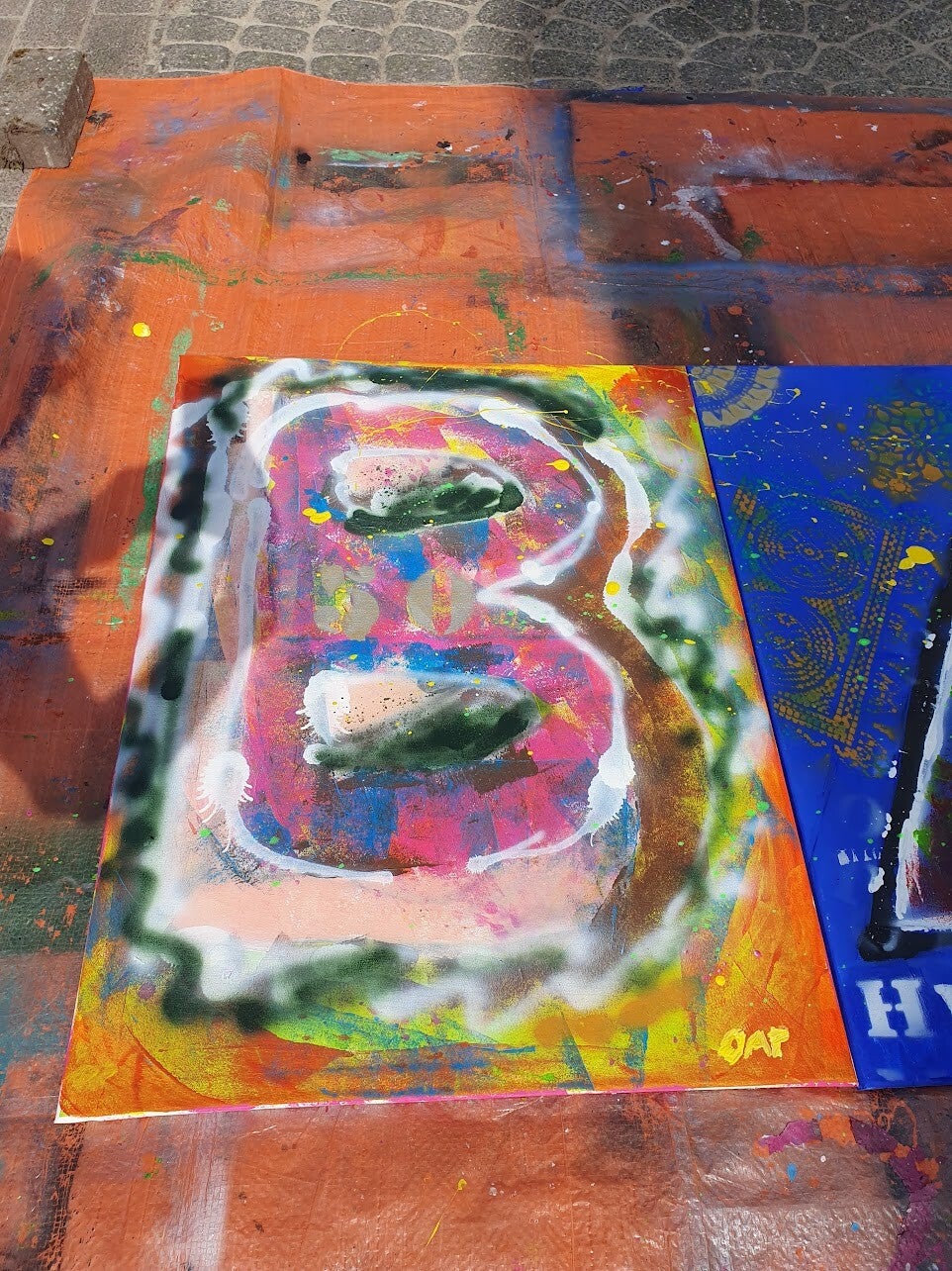 workshop graffiti modern schilderen, workshop, workshop Drenthe, workshops Drenthe, creatieve workshop, creatieve workshops, bedrijfsuitje Drenthe, creatief uitje Drenthe, workshop mannen, workshop 10 personen of meer, workshop grote groepen, Brood schild