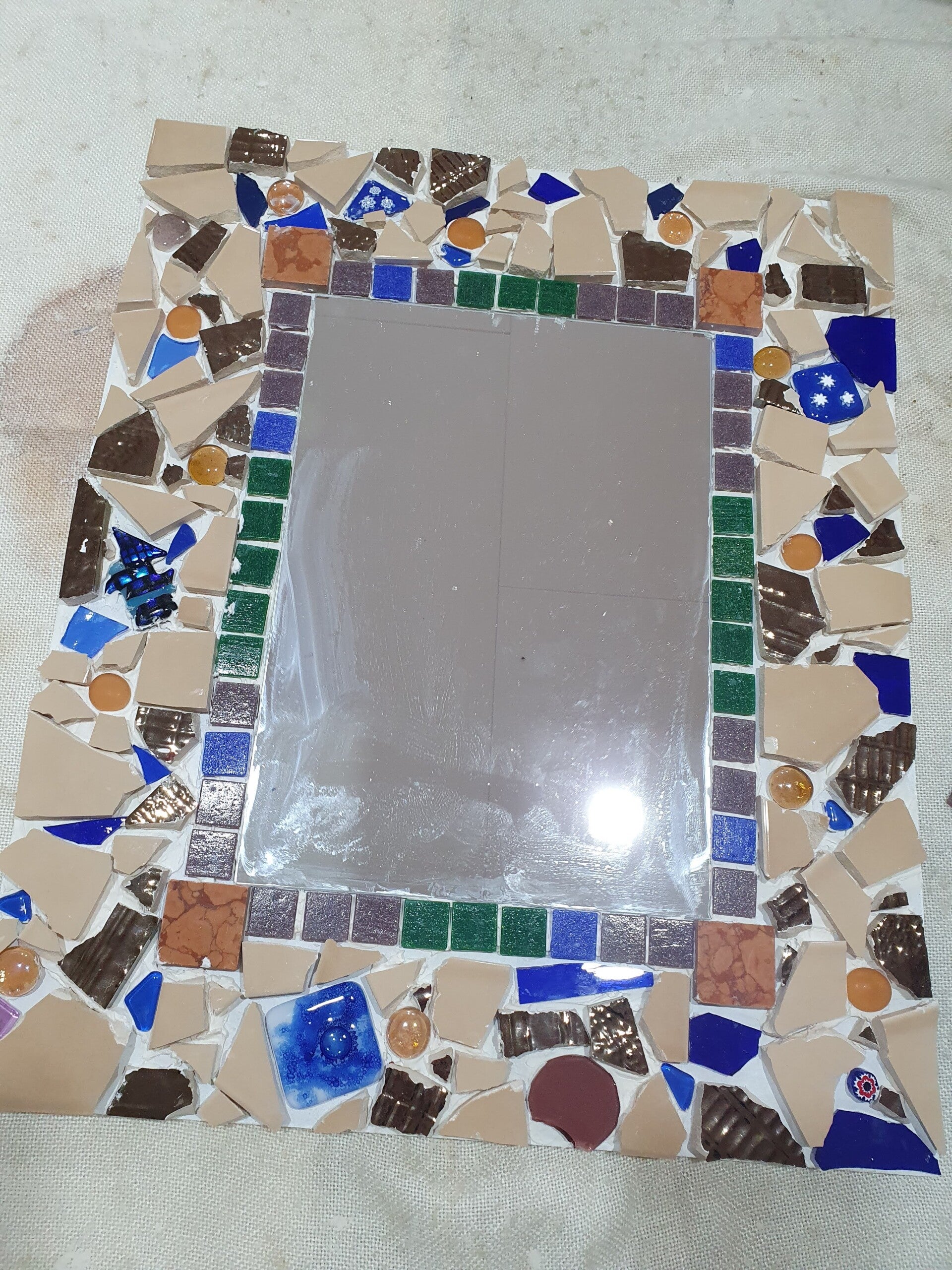 workshop mozaïeken, workshop mozaïek, workshop keramieken, workshop glasmozaïek, workshop Drenthe, creatieve workshop, bedrijfsuitje Drenthe, bedrijfsfeest Drenthe, vrijgezellenfeest Drenthe, workshop grote groep, vrijgezellenfeest mannen 