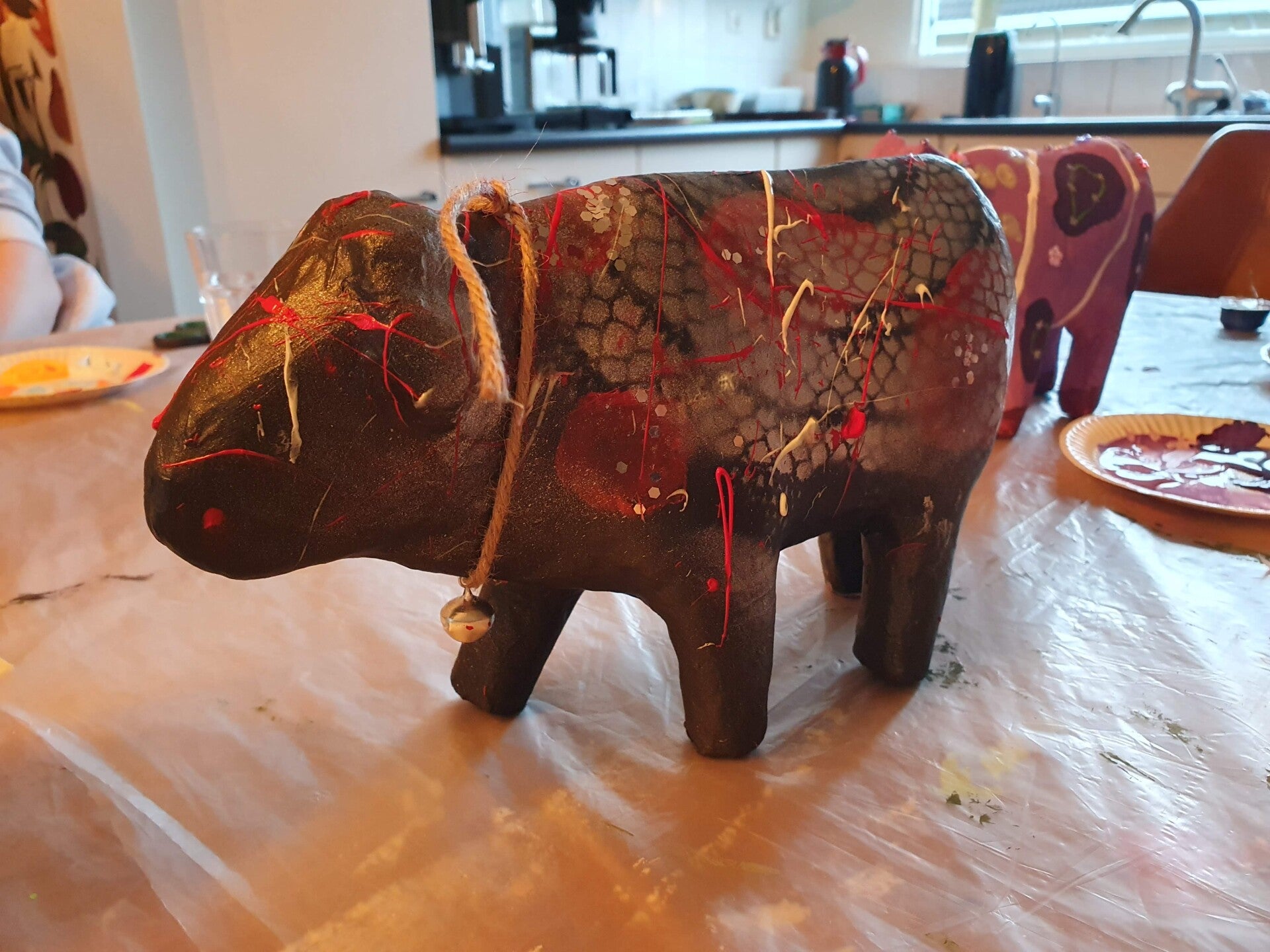 workshop koe pimpen, workshop, workshop Drenthe, workshops Drenthe, creatieve workshop, creatieve workshops, personeelsuitje Drenthe, creatief uitje Drenthe, vriendinnenuitje, familiedag, workshop mannen, teambuilding