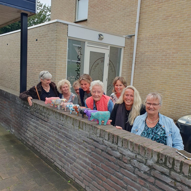 workshop koe pimpen, workshop, workshop Drenthe, workshops Drenthe, creatieve workshop, creatieve workshops, bedrijfsuitje Drenthe, creatief uitje Drenthe, vrijgezellenfeest, workshop mannen en vrouwen, teambuilding