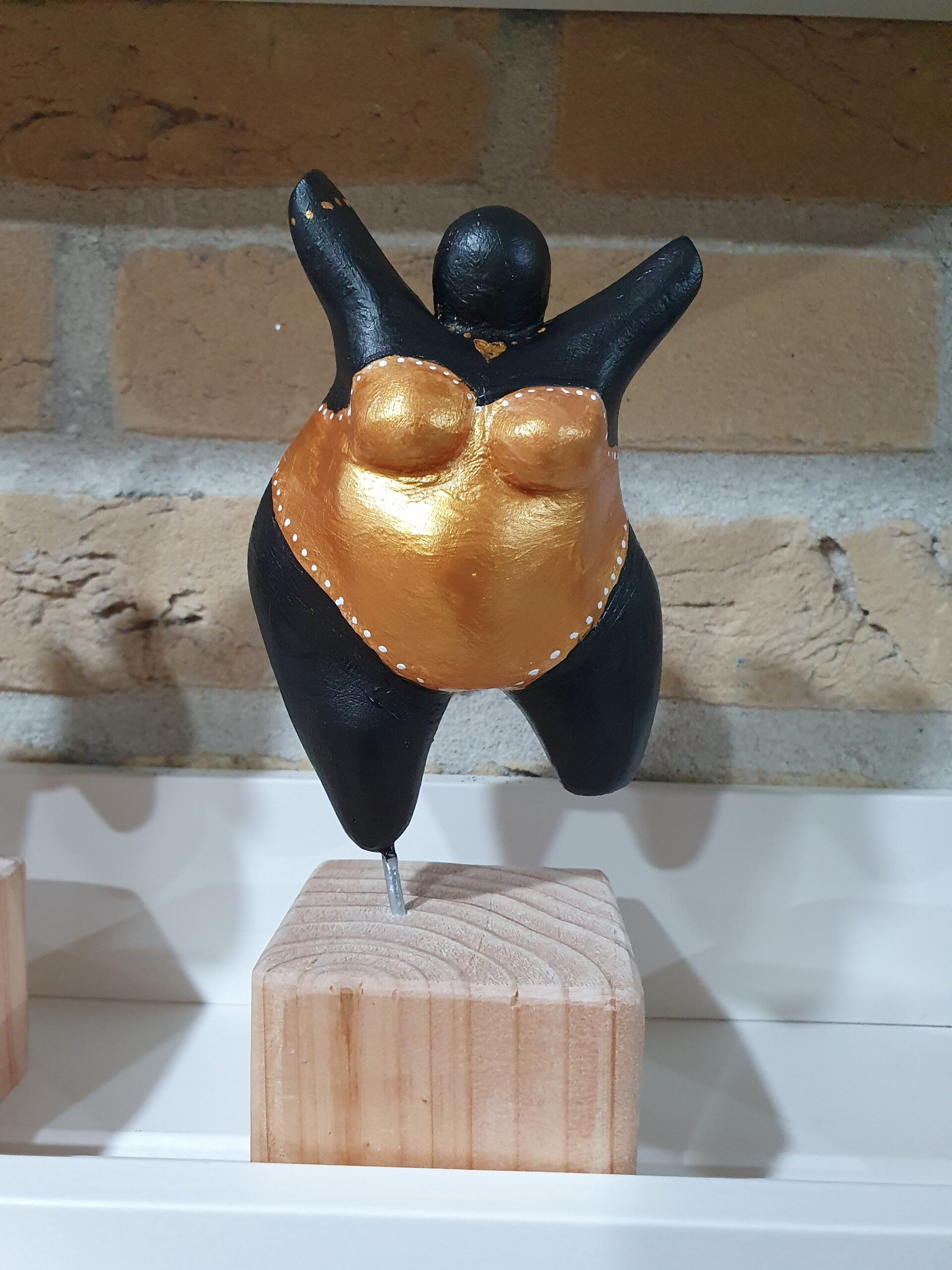 workshop beeldje dikke dame schilderen, workshop, workshop Drenthe, workshops Drenthe, creatieve workshop, creatieve workshops, personeelsuitje Drenthe, creatief uitje Drenthe, vriendinnen uitje, zussendag, betaalbare workshop, workshop aanbieding