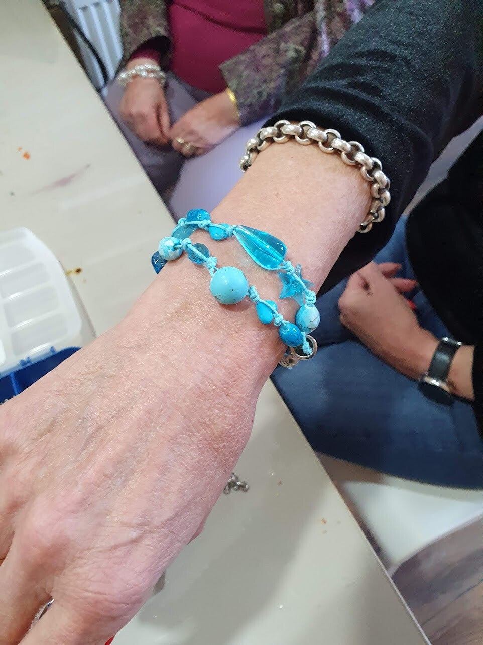 workshop sieraden maken, workshop, workshop Drenthe, workshops Drenthe, creatieve workshop, creatieve workshops, personeelsfeest Drenthe, creatief uitje Drenthe, vriendinnenuitje, familiedag, workshop individeel, moeder dochter uitje