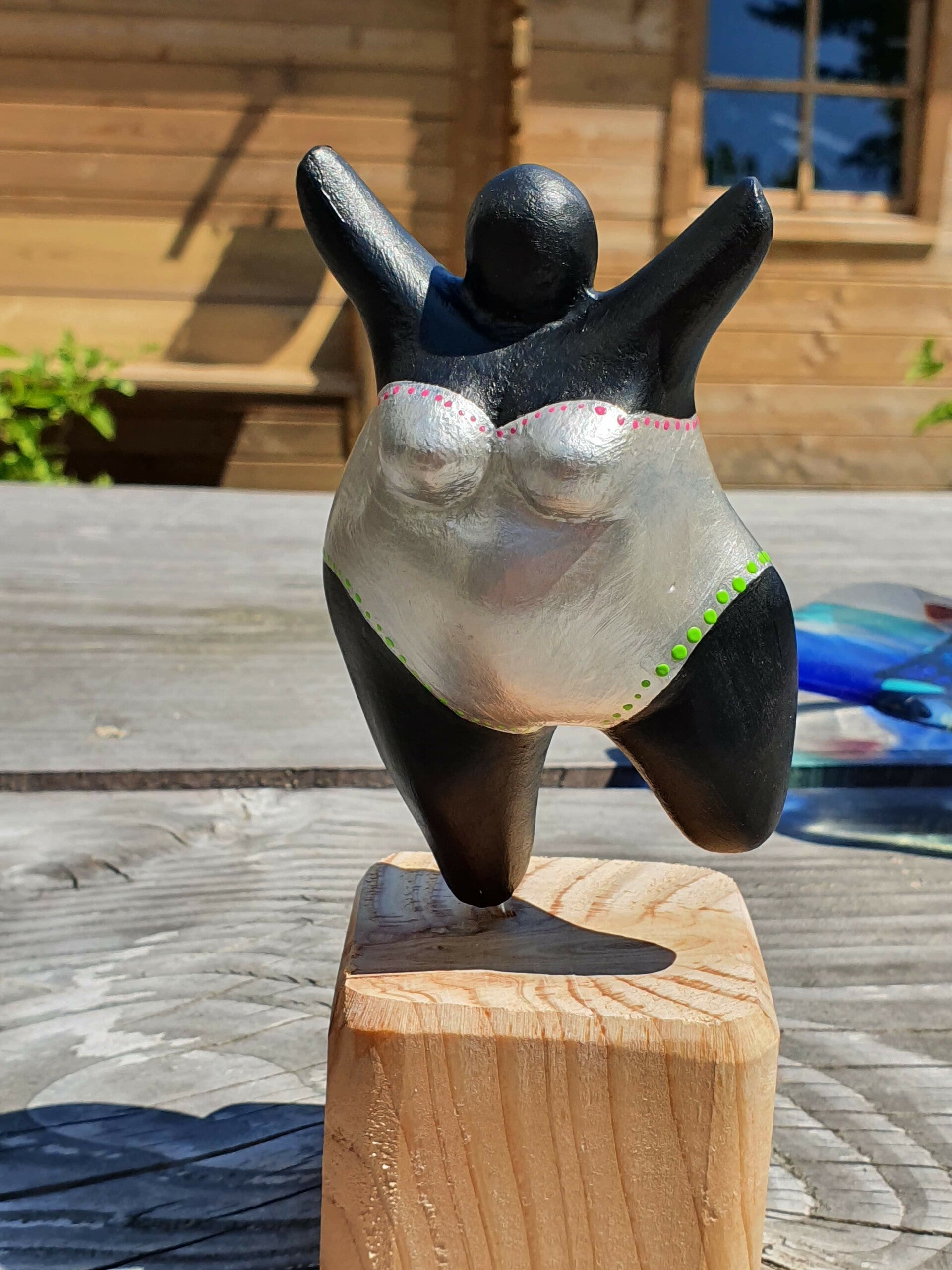 taart workshop, keramiek schilderen, sieraden maken workshop, macramé plantenhanger maken, vrolijk schilderij, servies beschilderen, workshop drenthe, workshop creatief, vrolijke schilderijen, porselein schilderen, dikke vrouwen schilder, workshop