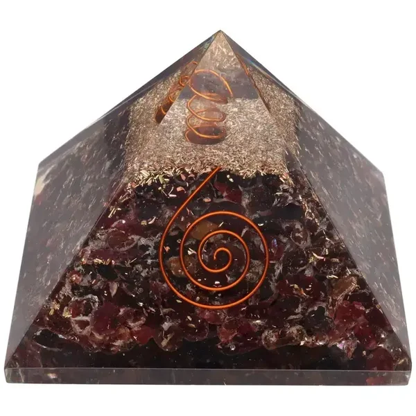 Orgonit Pyramide 7x7 cm. Granat