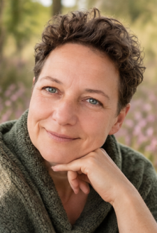 Portrait von Doreen Hellfritz, Tierheilpraktikerin und Ernährungsberaterin für Hunde
