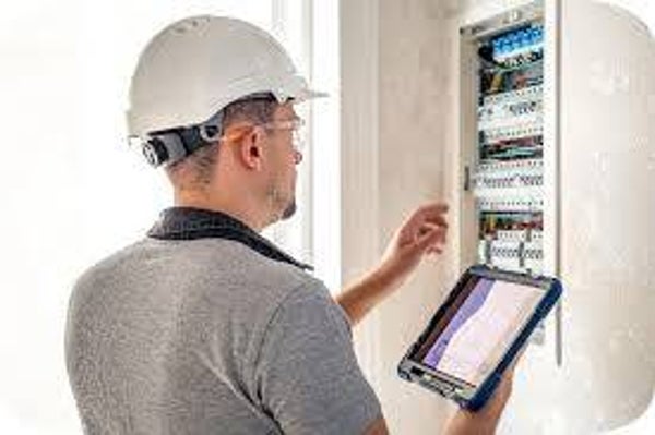 Audit des installations techniques (électricité, chauffage, plomberie)