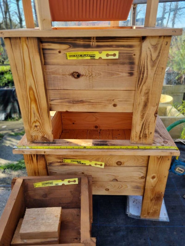 RANDA WESTERN RANGE  WOODEN PLANTER