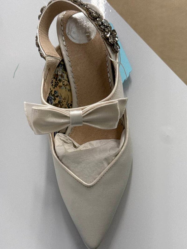 “Tegan” by perfect bridal