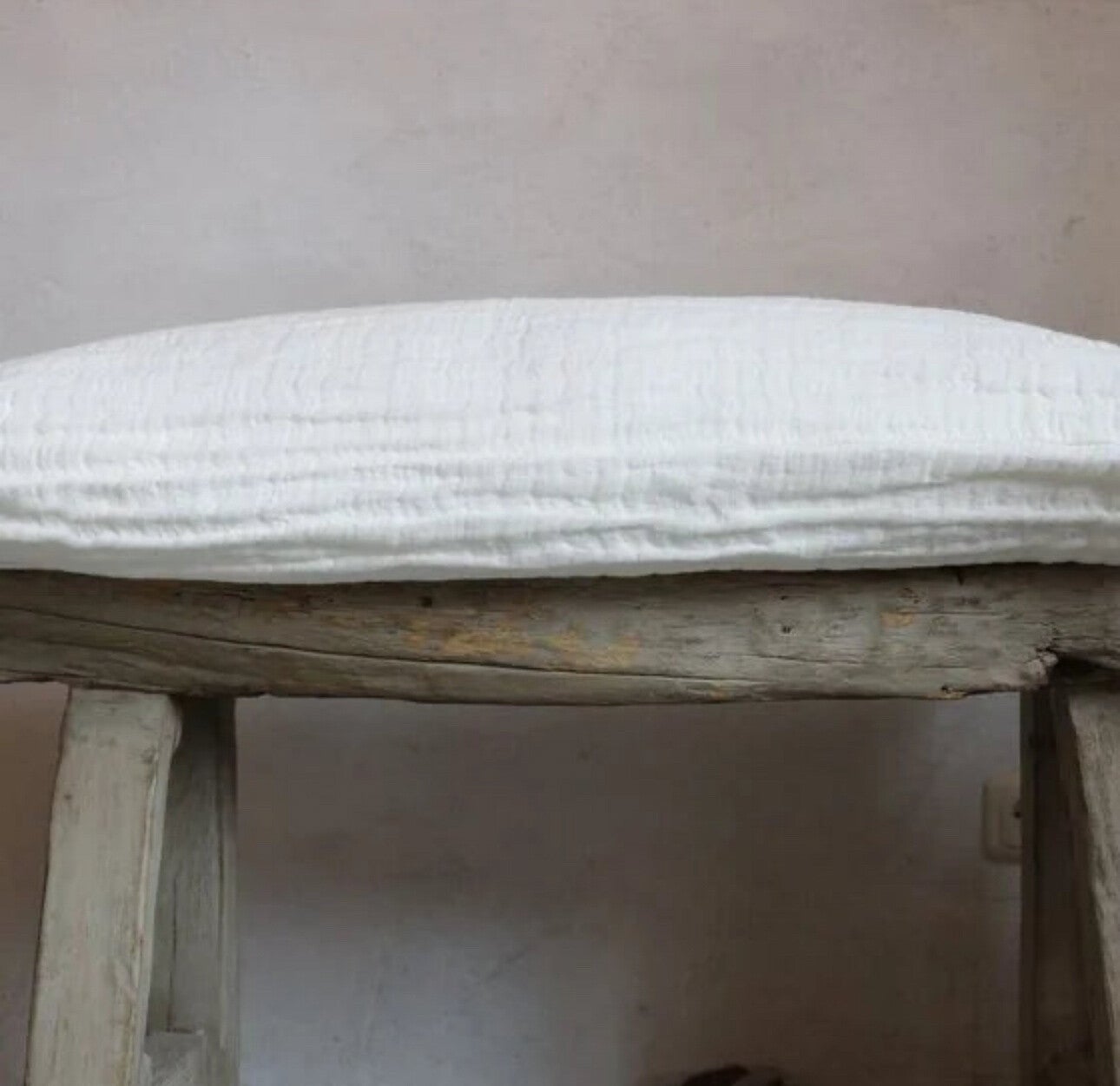 LINNEN SIERKUSSEN TESSA OFF WHITE 90x50