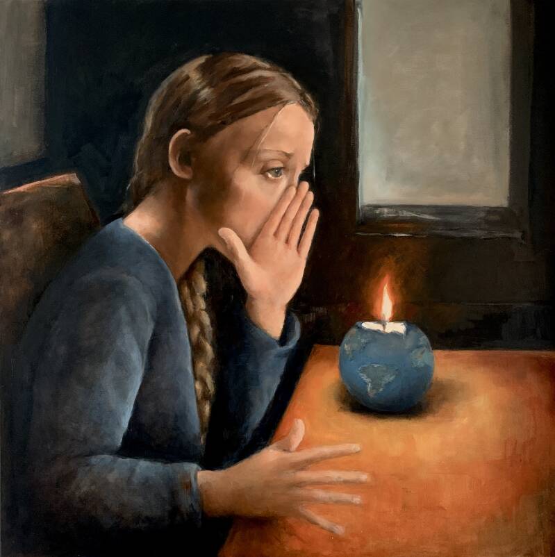 Greta Tunberg die een kaars , die een kaars in de vorm van een brandende wereld uitblaast