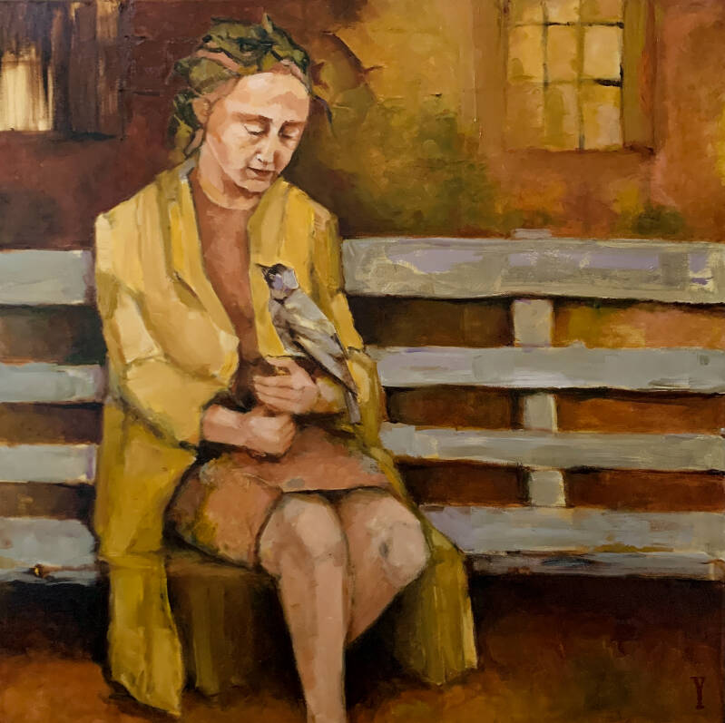 Schilderij in aade kleuren van een vrouw op een bankje met een kauw op haar arm