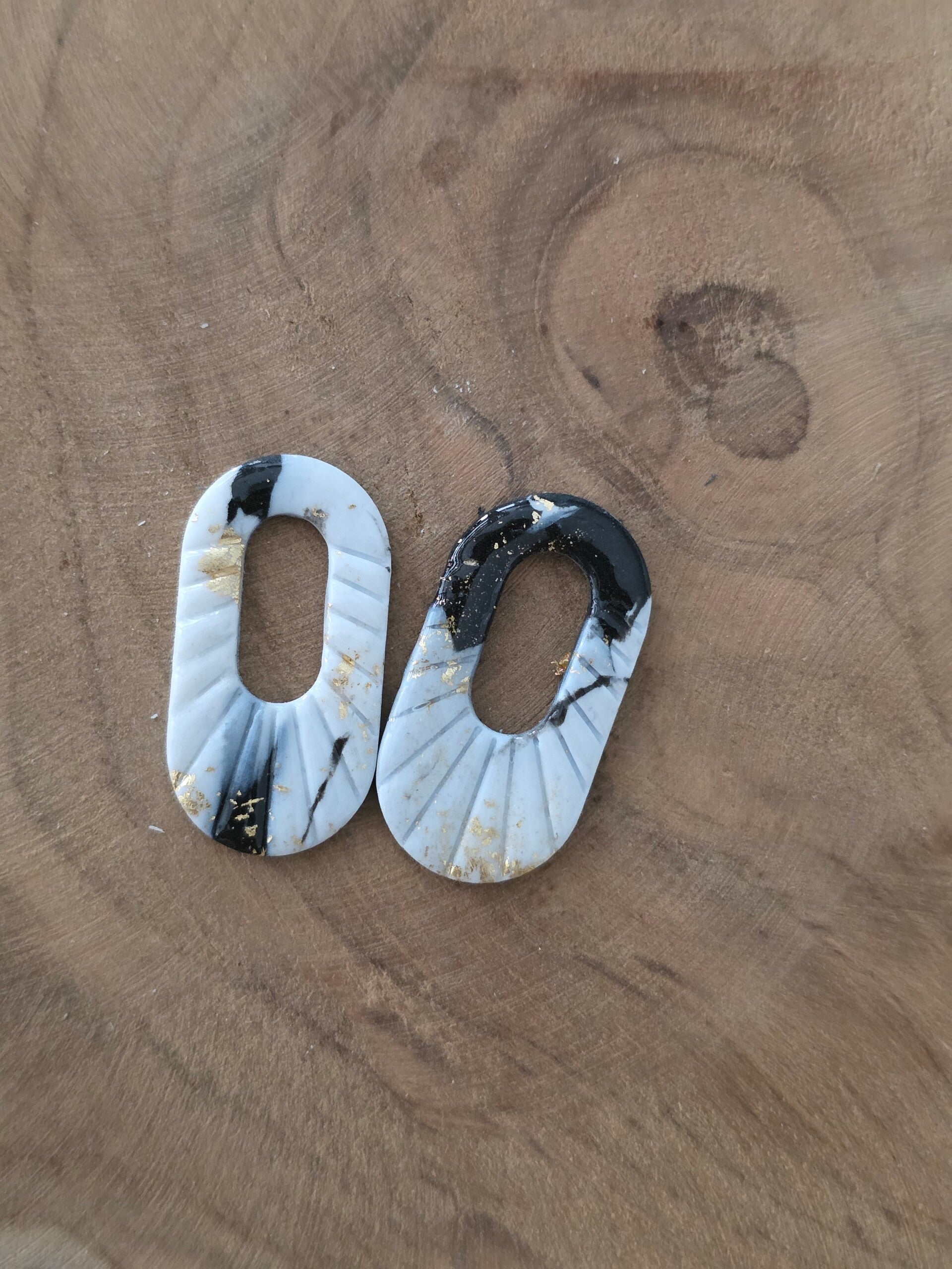 Opaline marbré noir, blanc et or