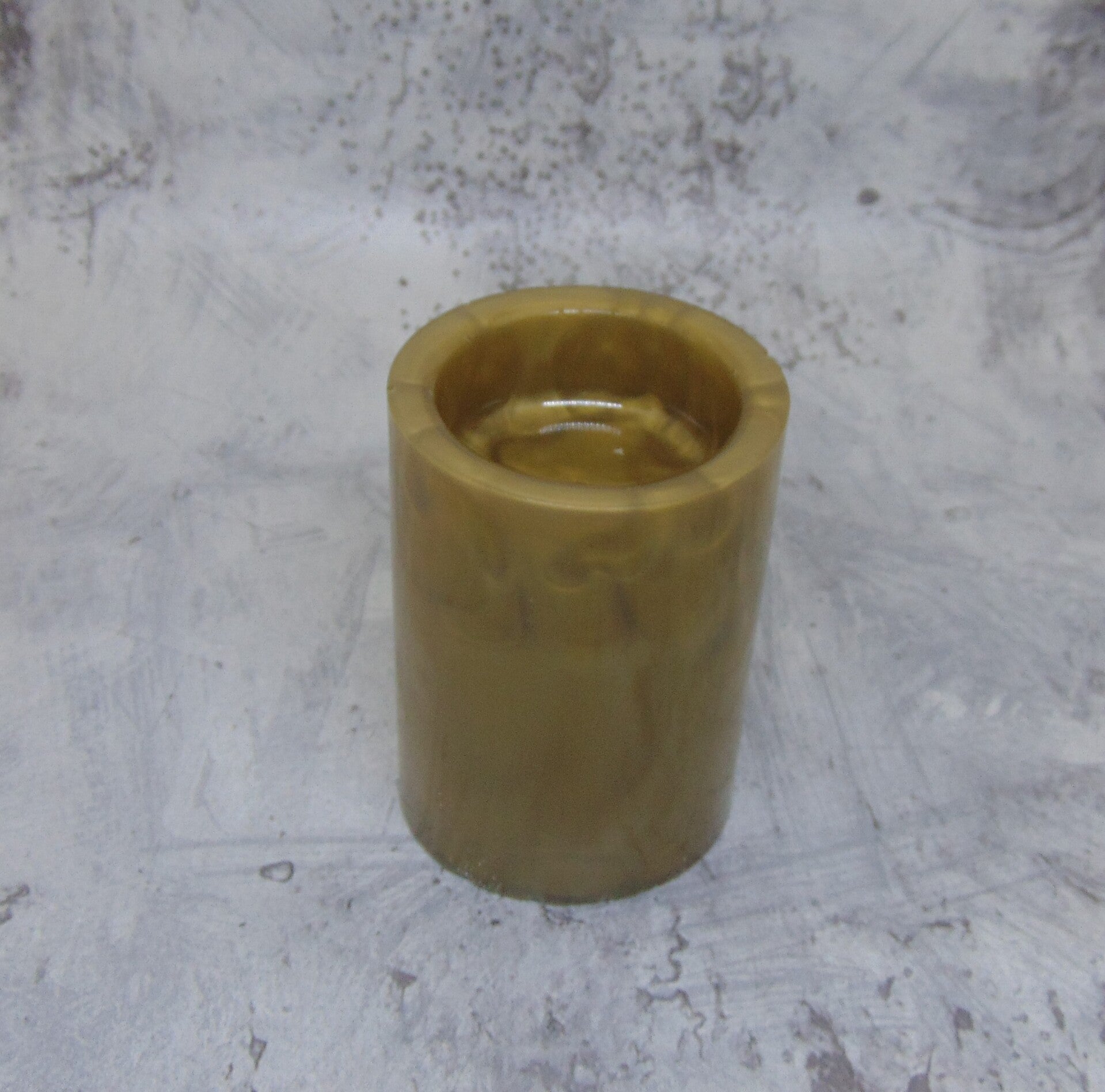 Waxinelicht houder. (L) Rond