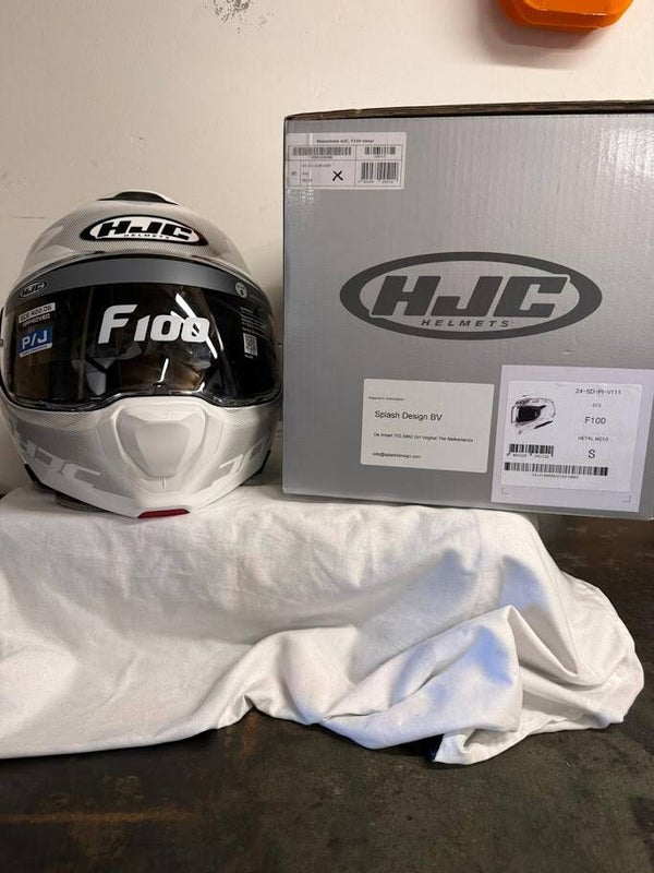 Nieuwe HJC F100 systeemhelm in de sportieve witte kleur