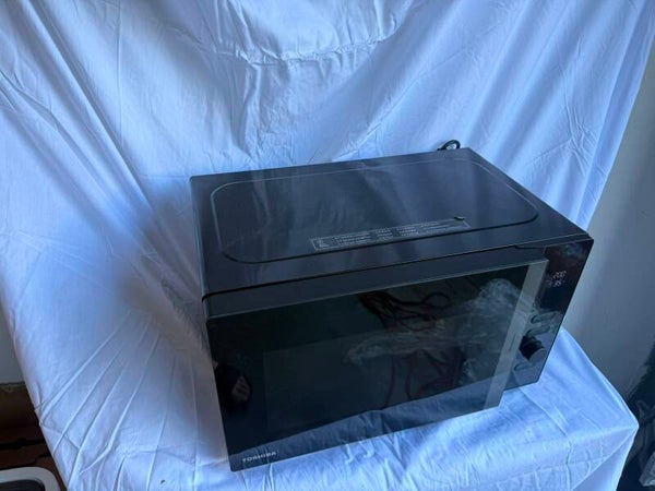 Toshiba Magnetron 20L – 800W – Zwart